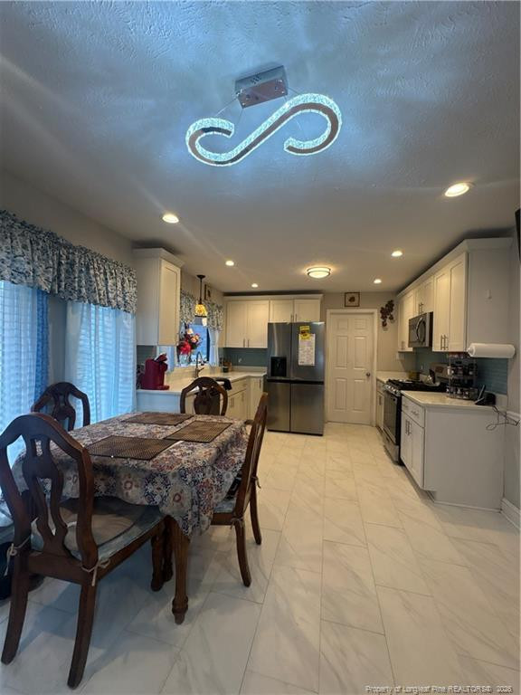 216 Stirling Drive NE