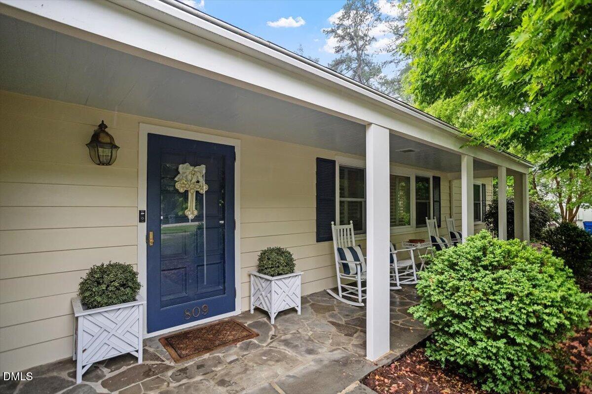 809 Lake Boone Trail