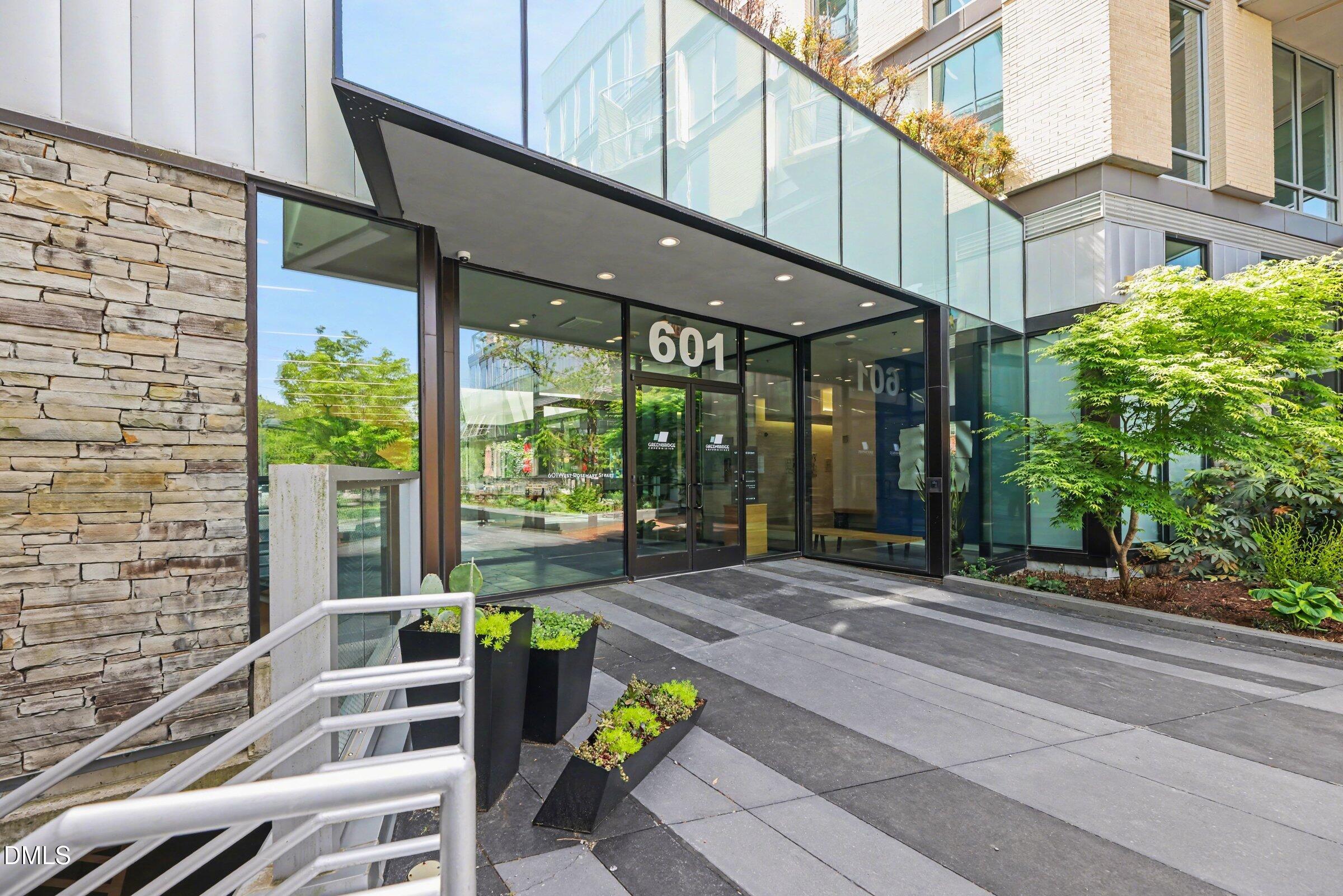 601 W Rosemary Unit 712