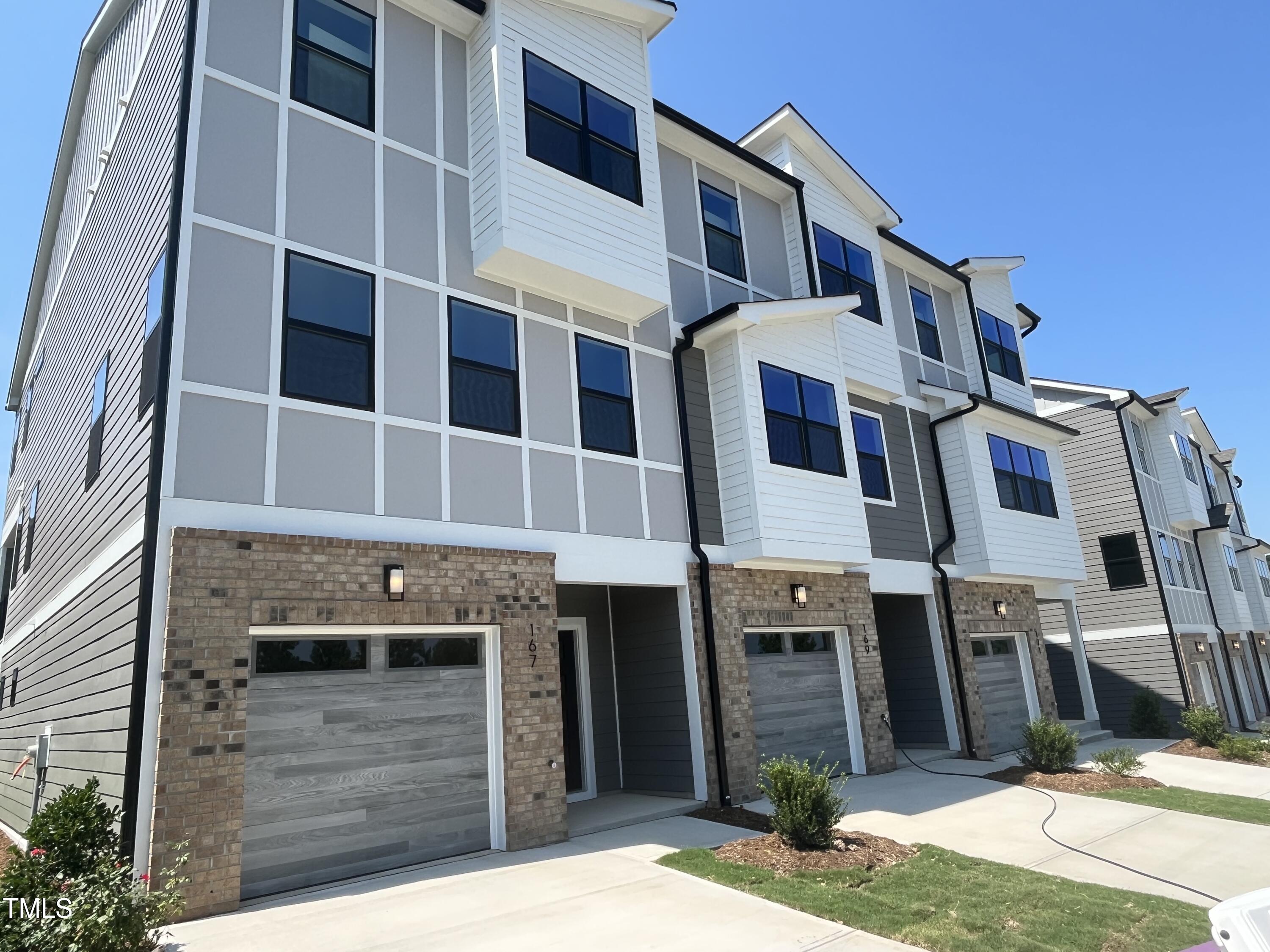 169 Shakespeare Drive, # 44