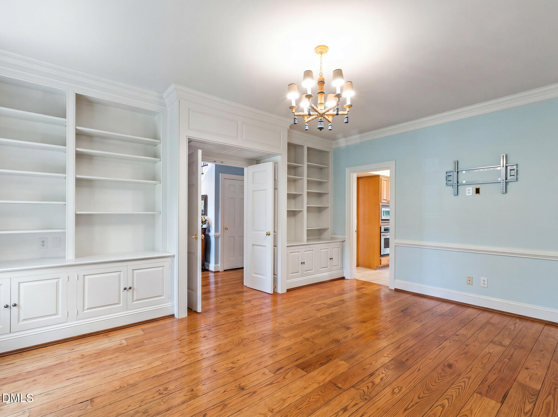 820 Kenmore Road