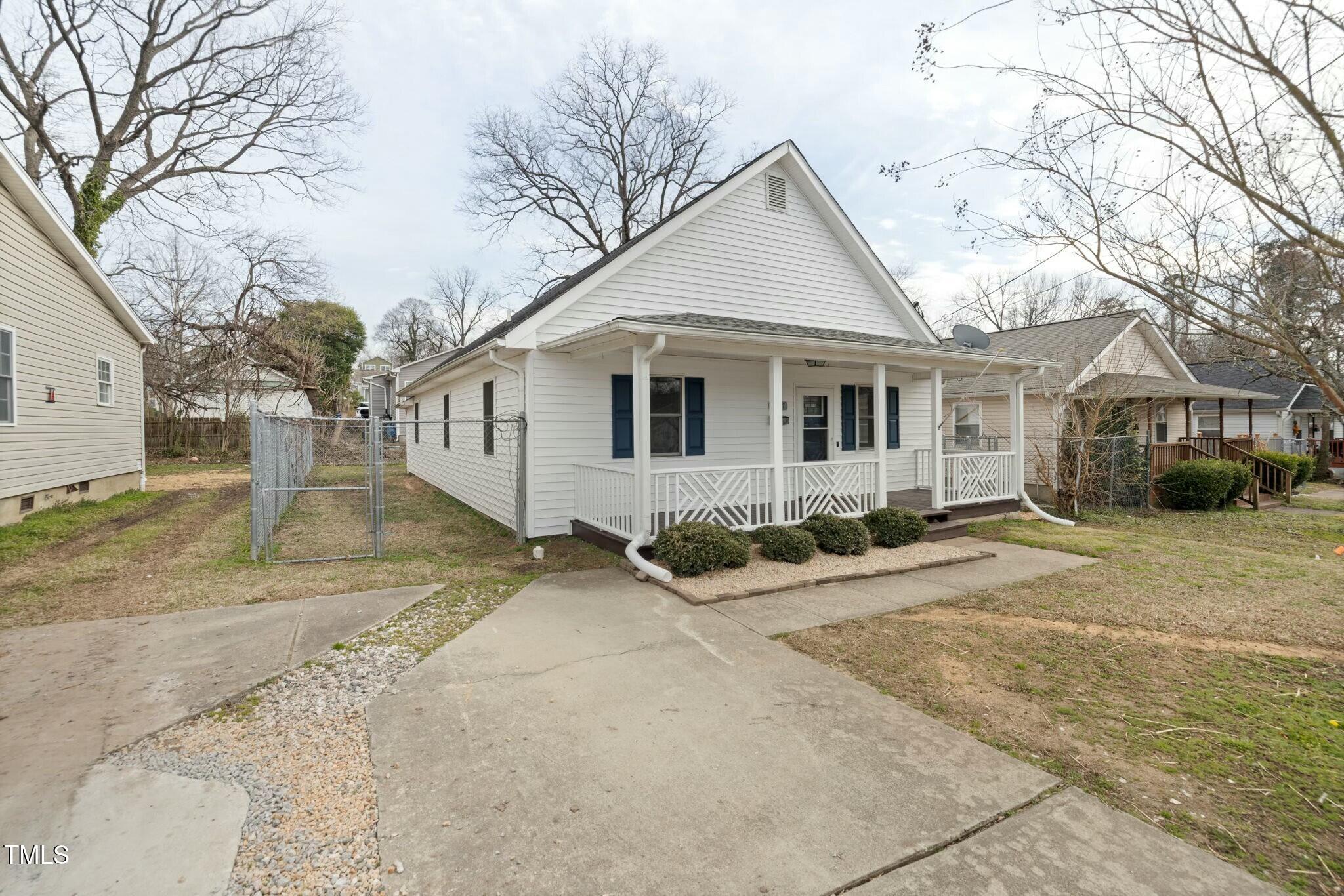 847 Estes Street