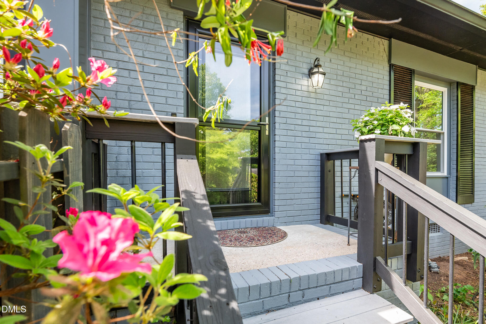 1902 White Plains Road