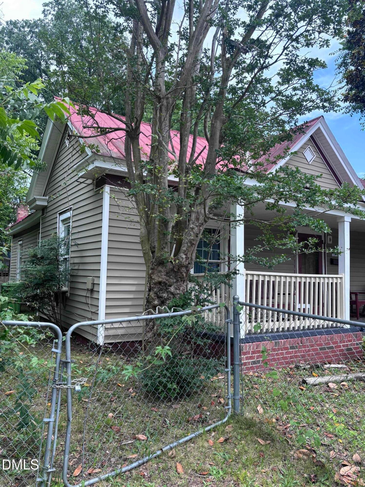 1113 Mark Street
