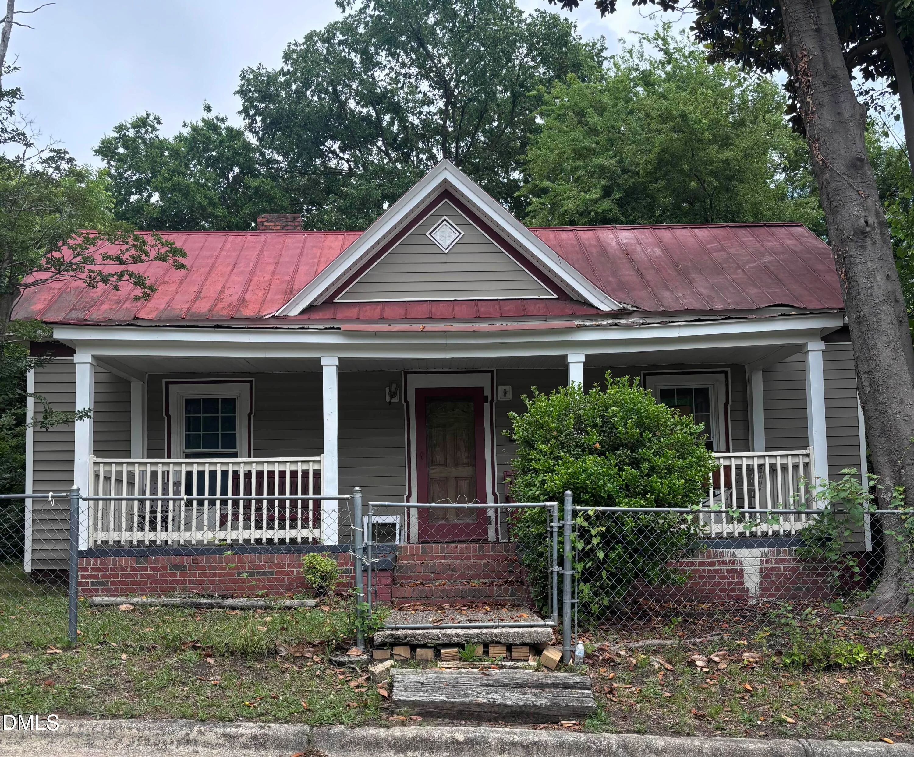 1113 Mark Street