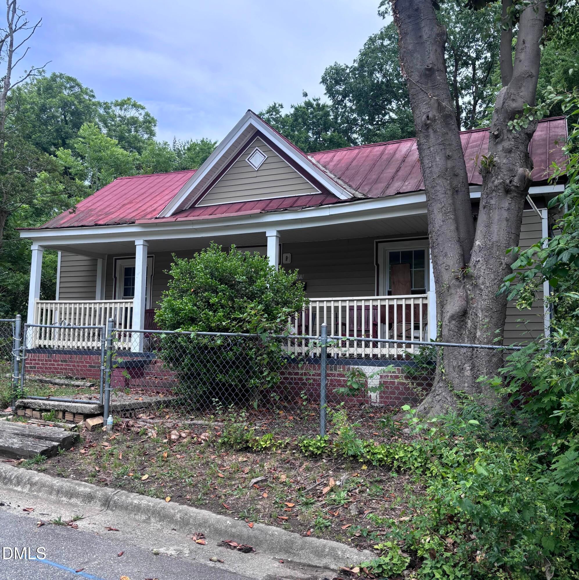 1113 Mark Street