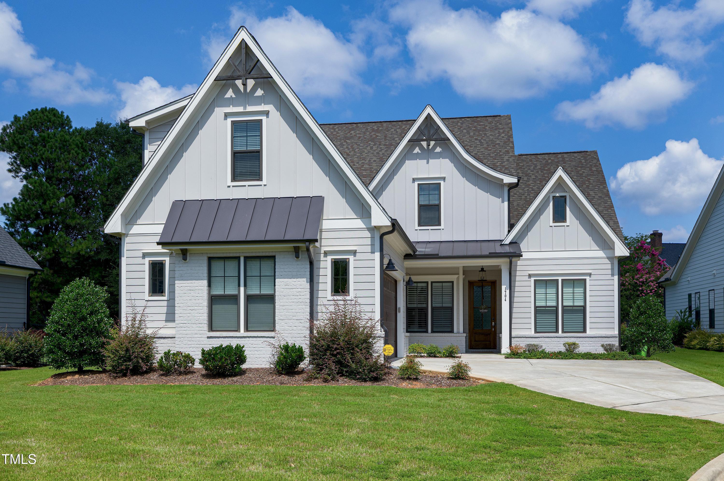 1704 Fordyce Court