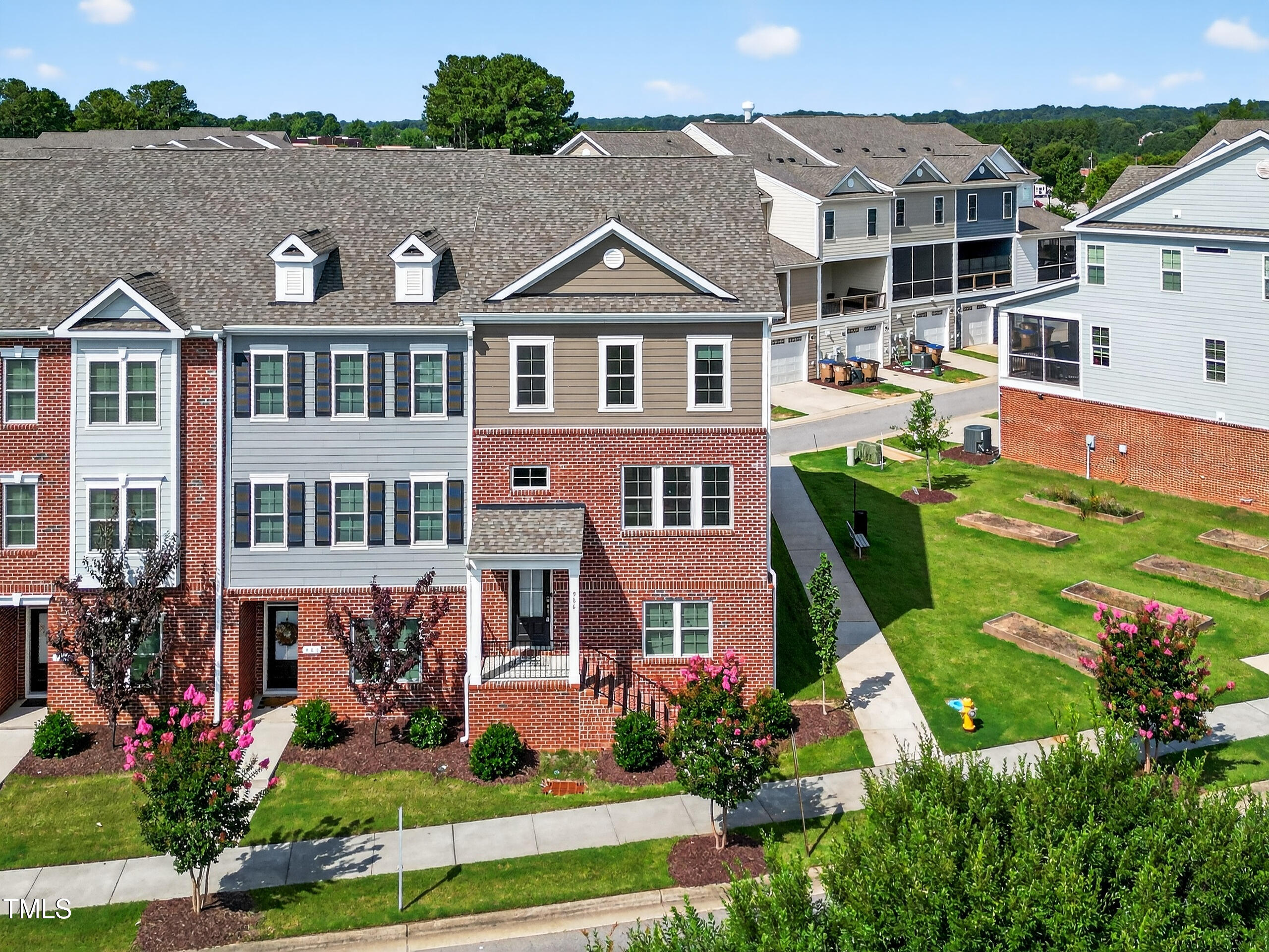 986 Gateway Commons Circle