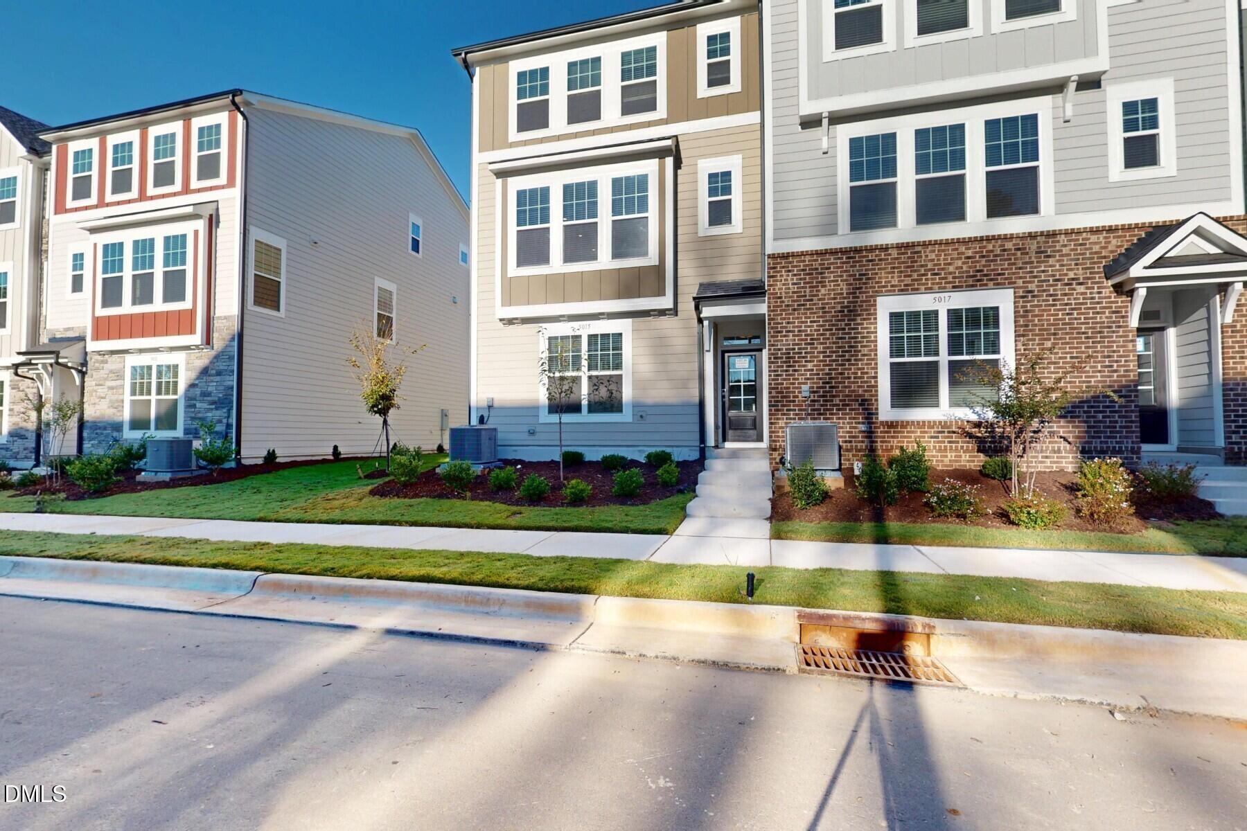 5015 Jowett'S Walk Drive #35