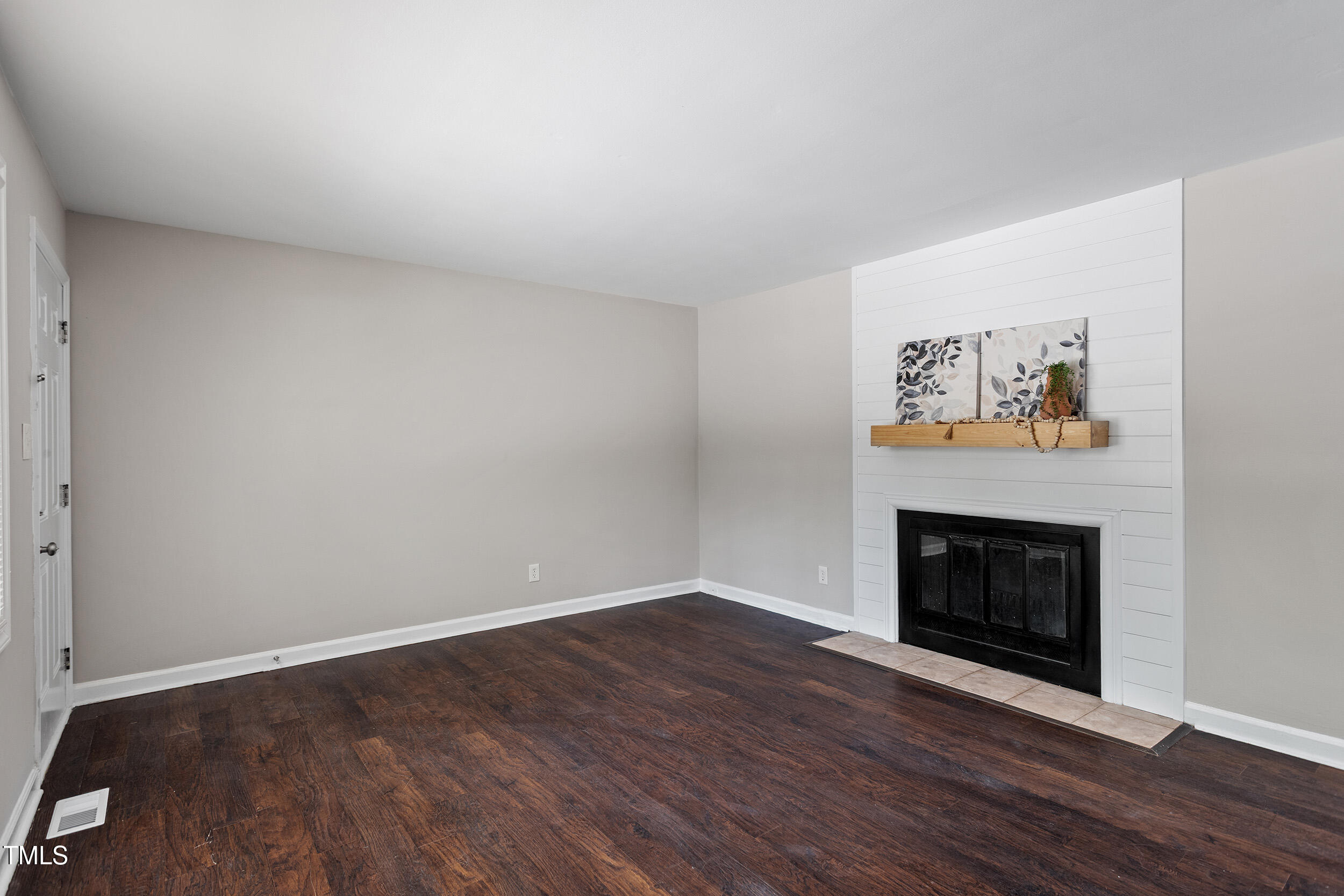 2804-2806 Donovan Place