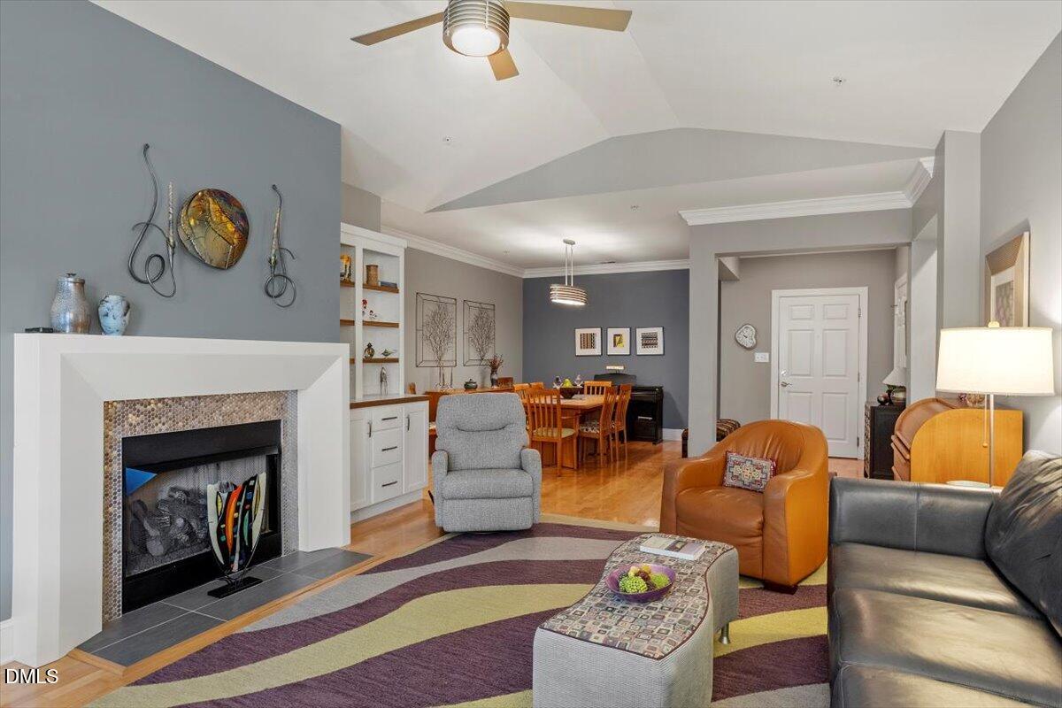 3700 Baron Cooper Pass 204