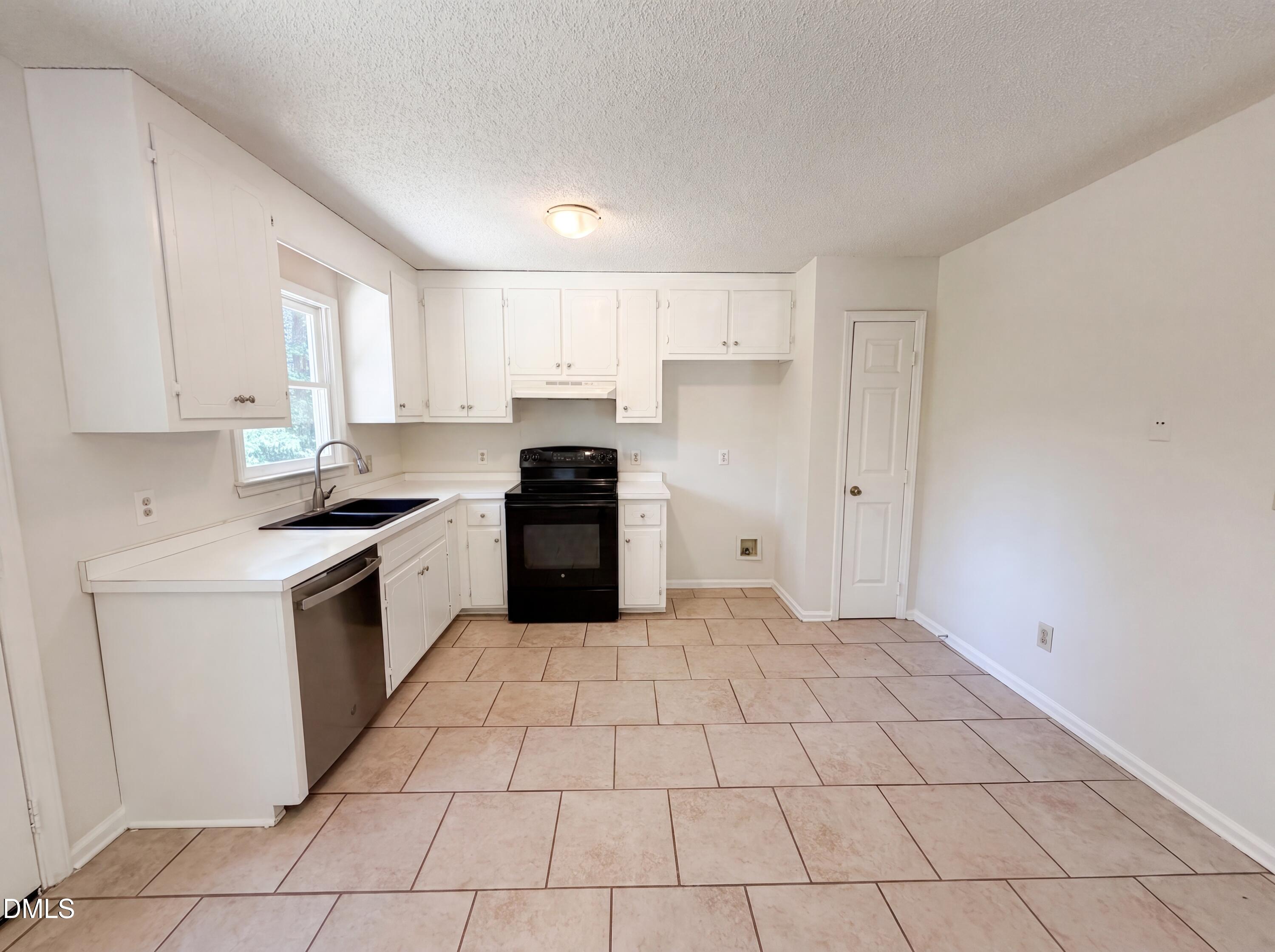 328 Thornwood Lane