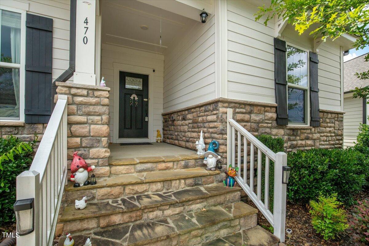 470 Duggins Point