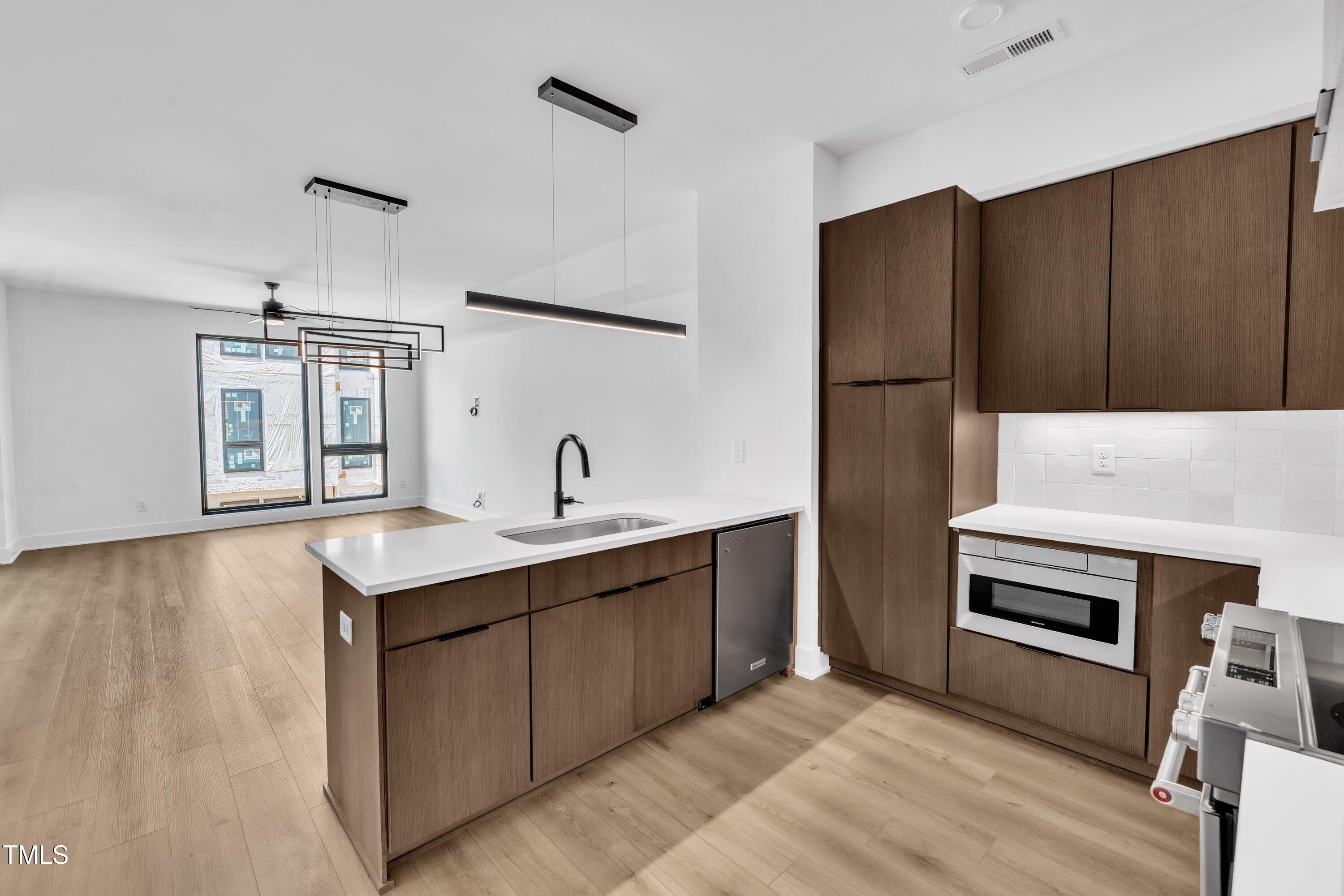 512 Gordon Street #404