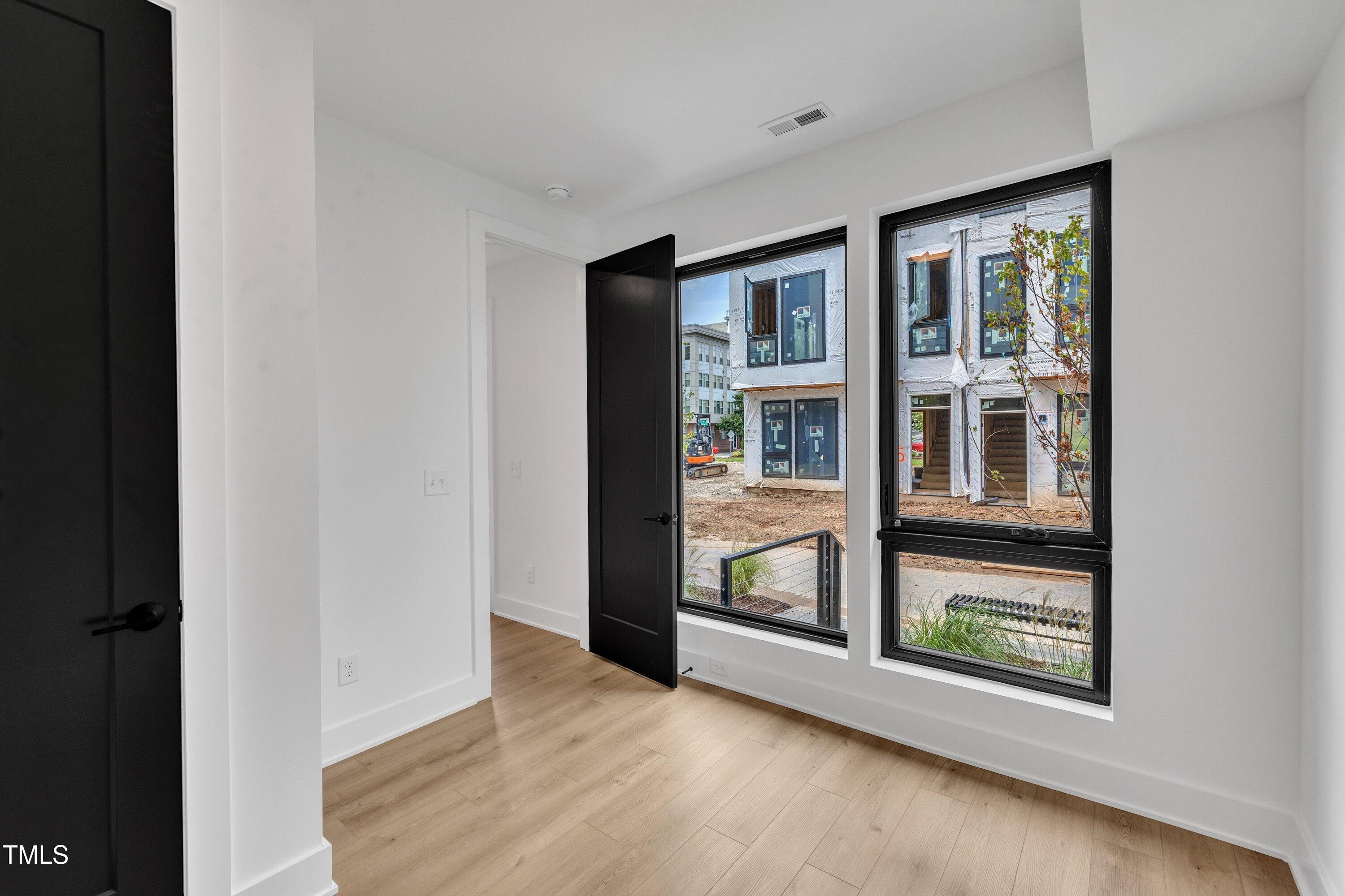 512 Gordon Street #404