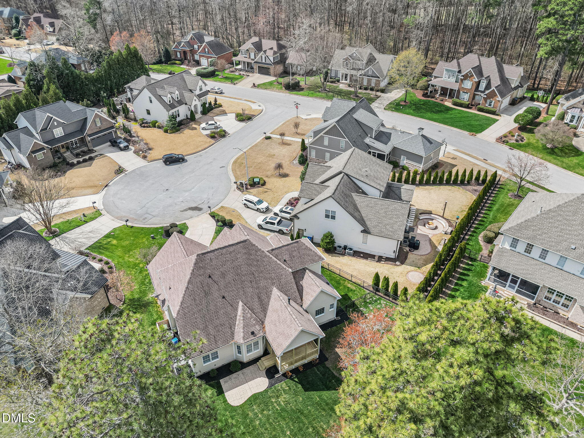 1819 Glacier Court
