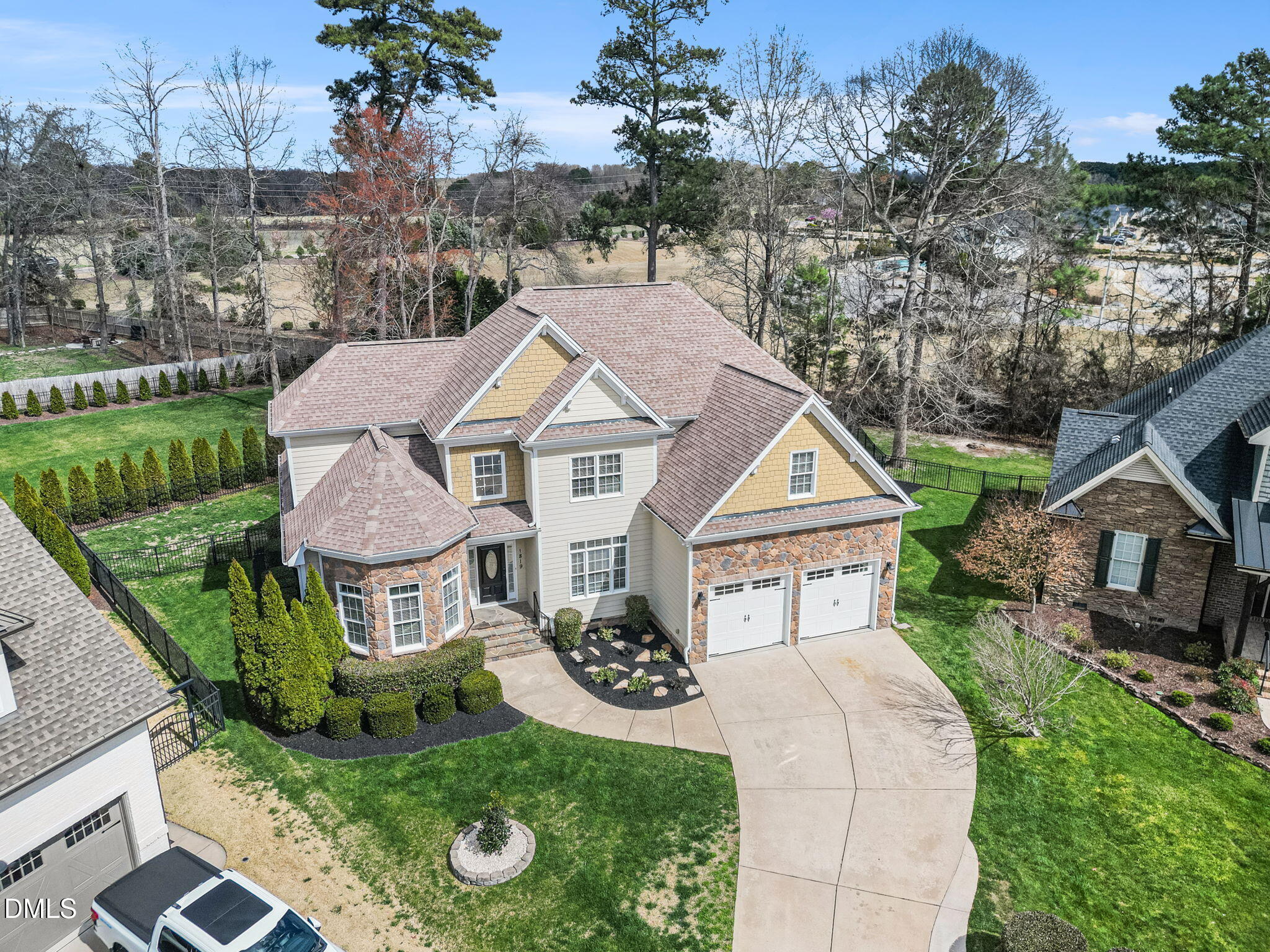 1819 Glacier Court