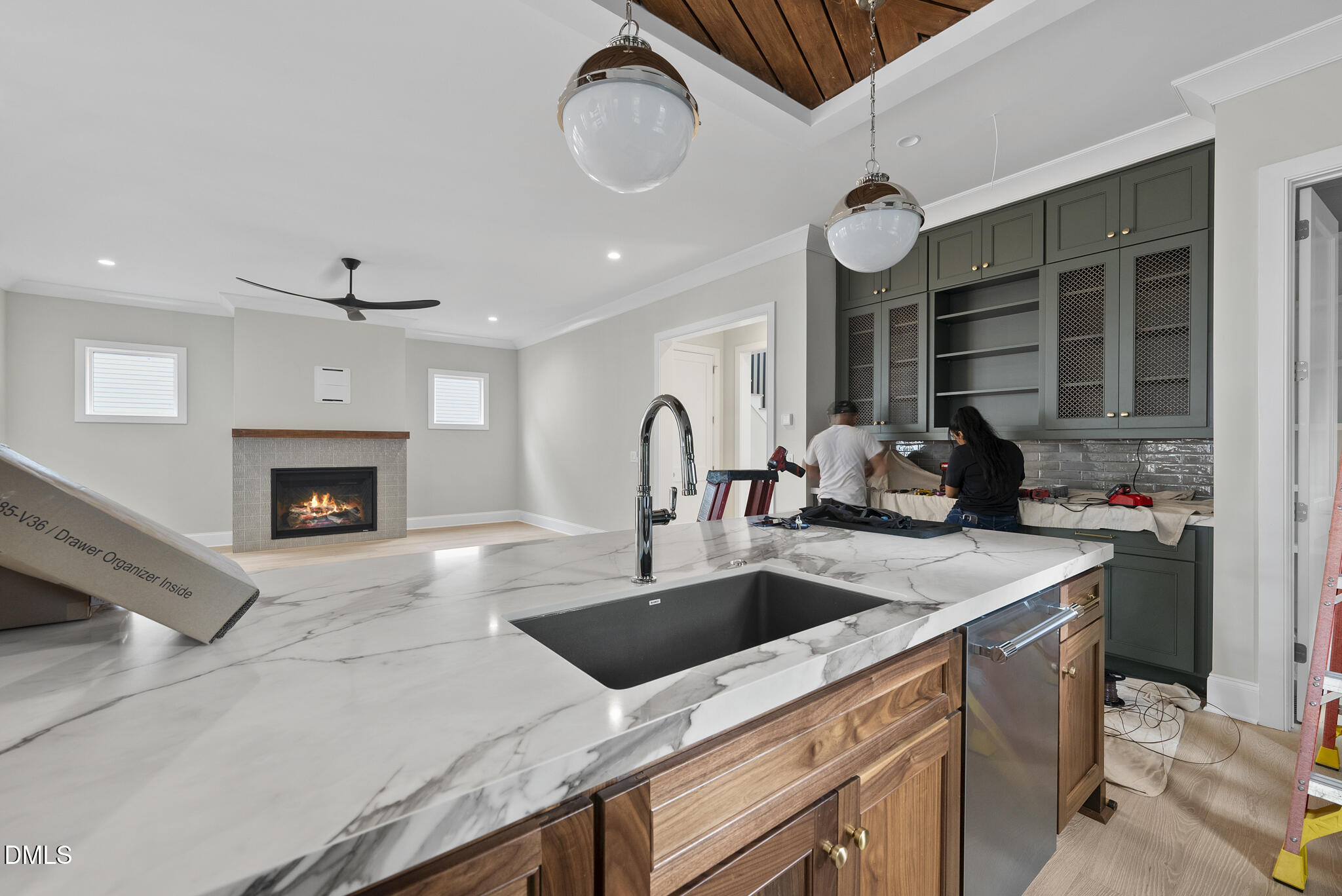 1221 Dixie Trail