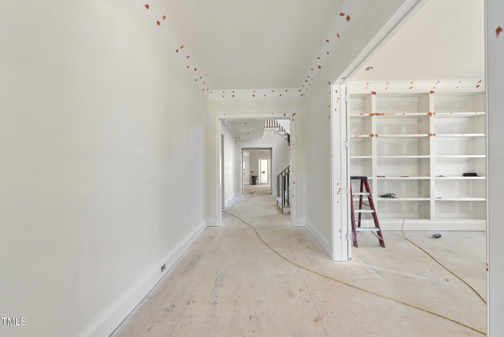 1221 Dixie Trail