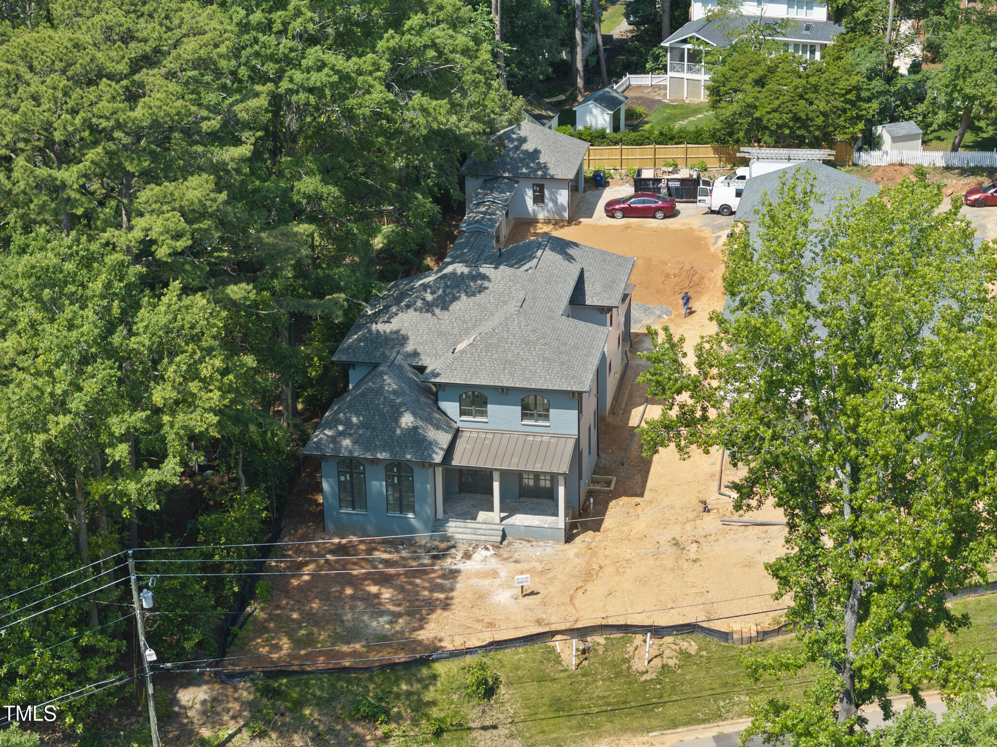 1221 Dixie Trail
