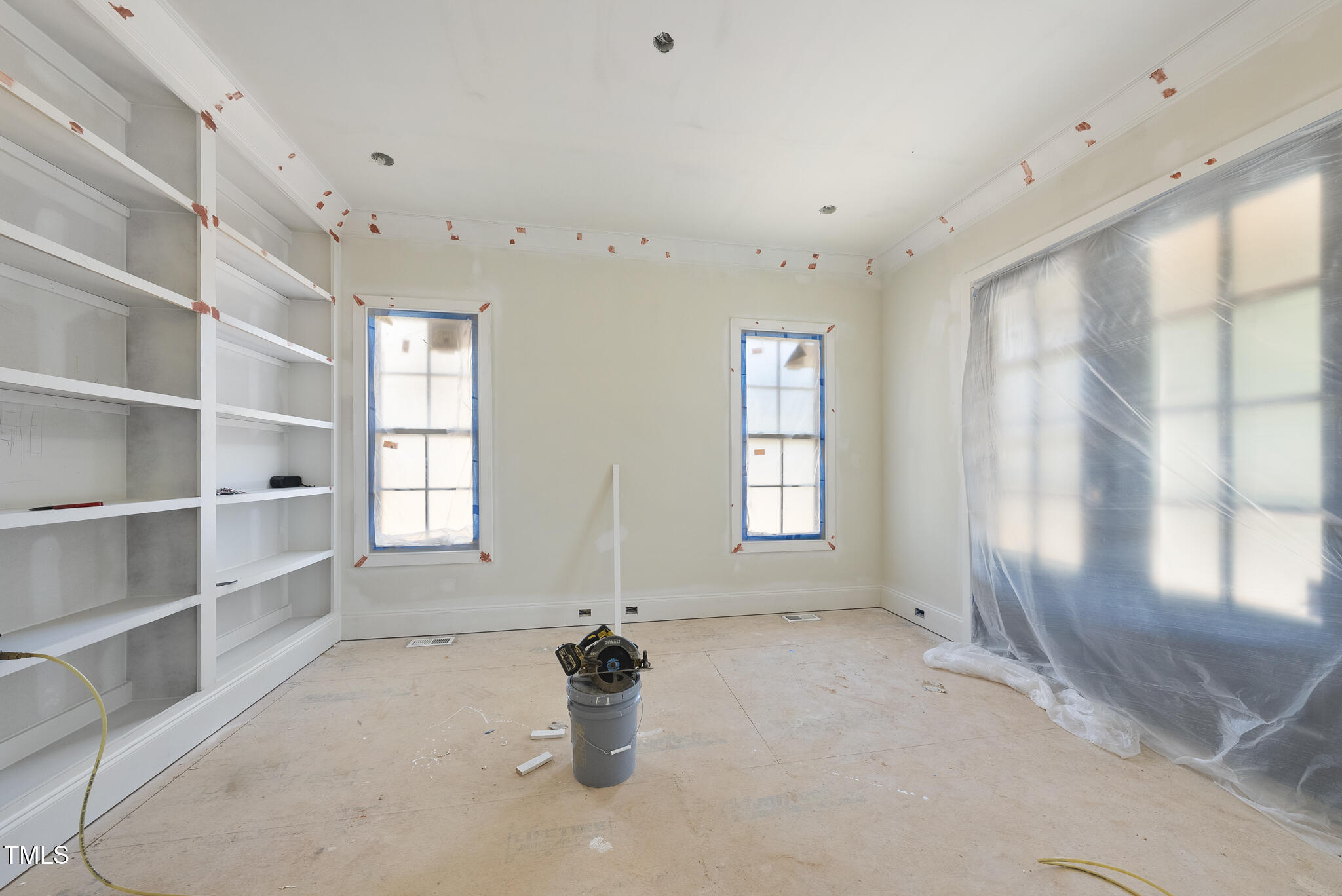 1221 Dixie Trail