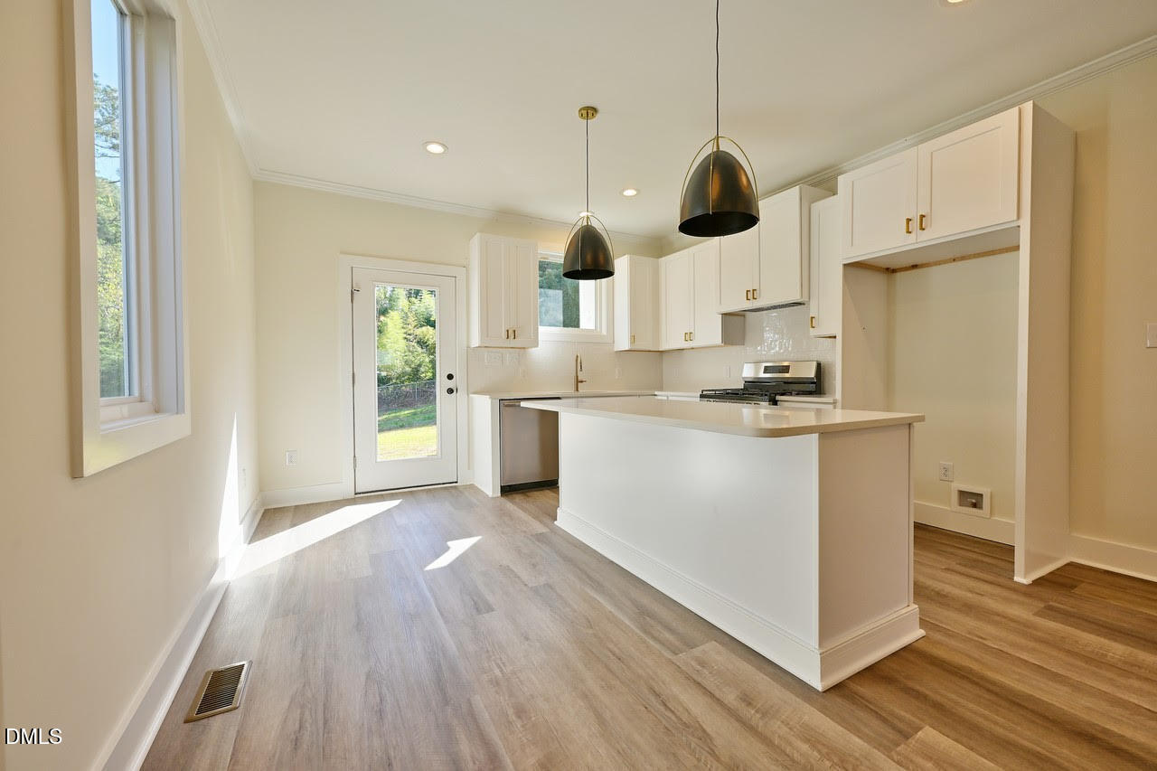 Durham, North Carolina 27703, United States, 3 Bedrooms Bedrooms, ,3 BathroomsBathrooms,Residential,Active,246095