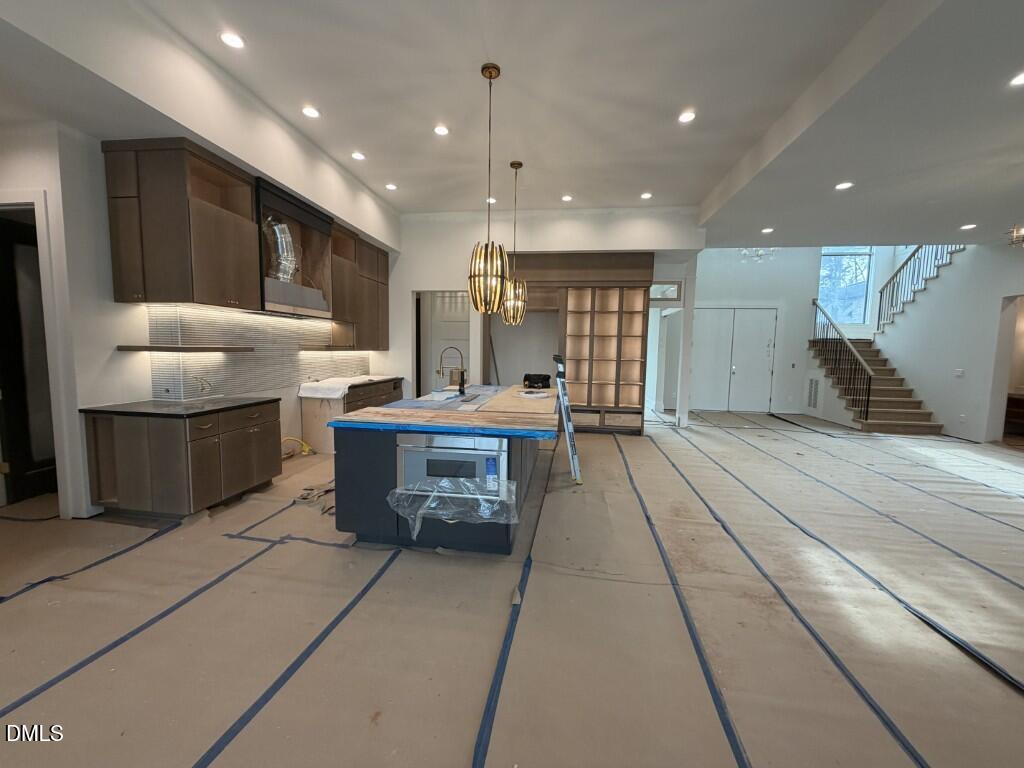 1925 Hunting Ridge Road