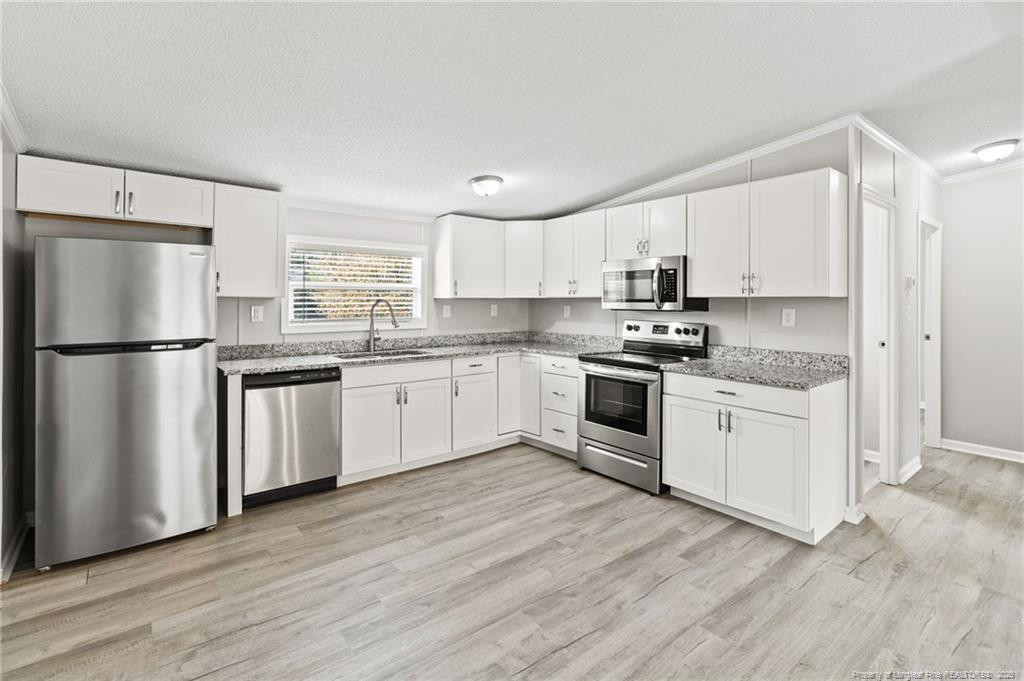 364 Valley Forge Way S