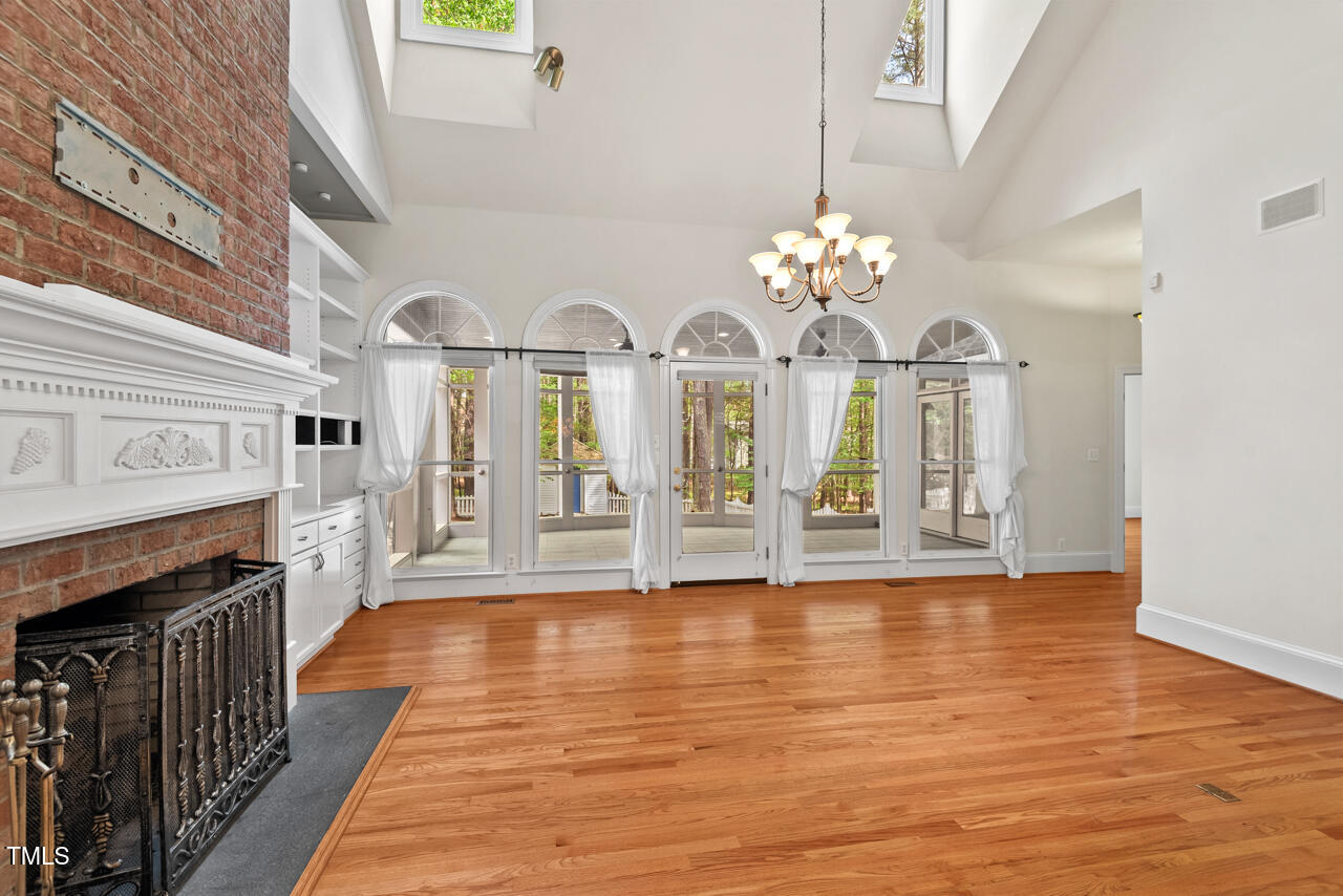 Durham, North Carolina 27712, United States, 4 Bedrooms Bedrooms, ,4 BathroomsBathrooms,Residential,Pending,104568