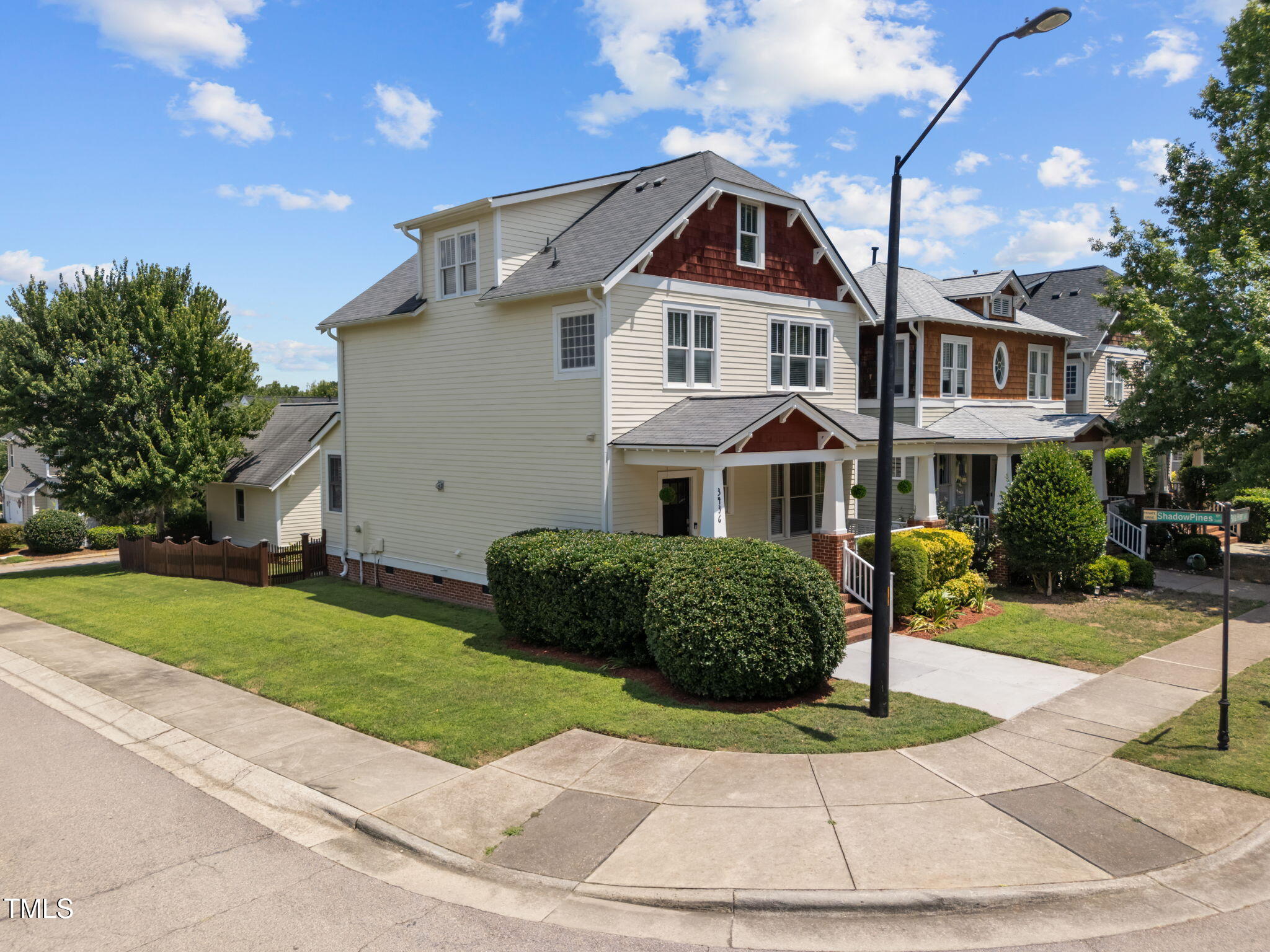 3436 Falls River Avenue
