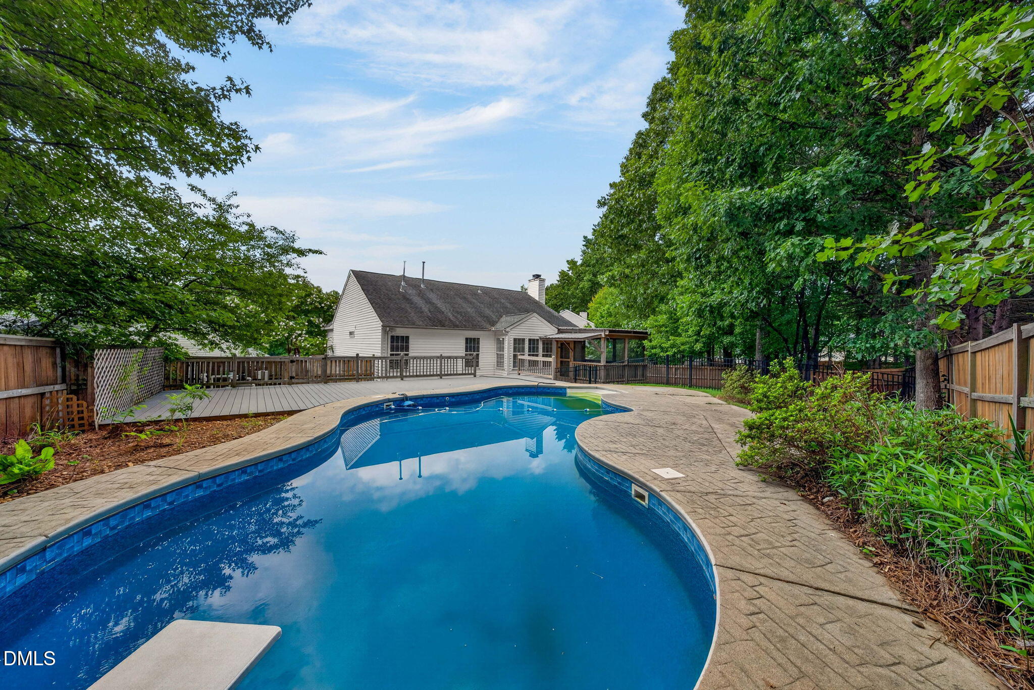 6800 Edwell Court