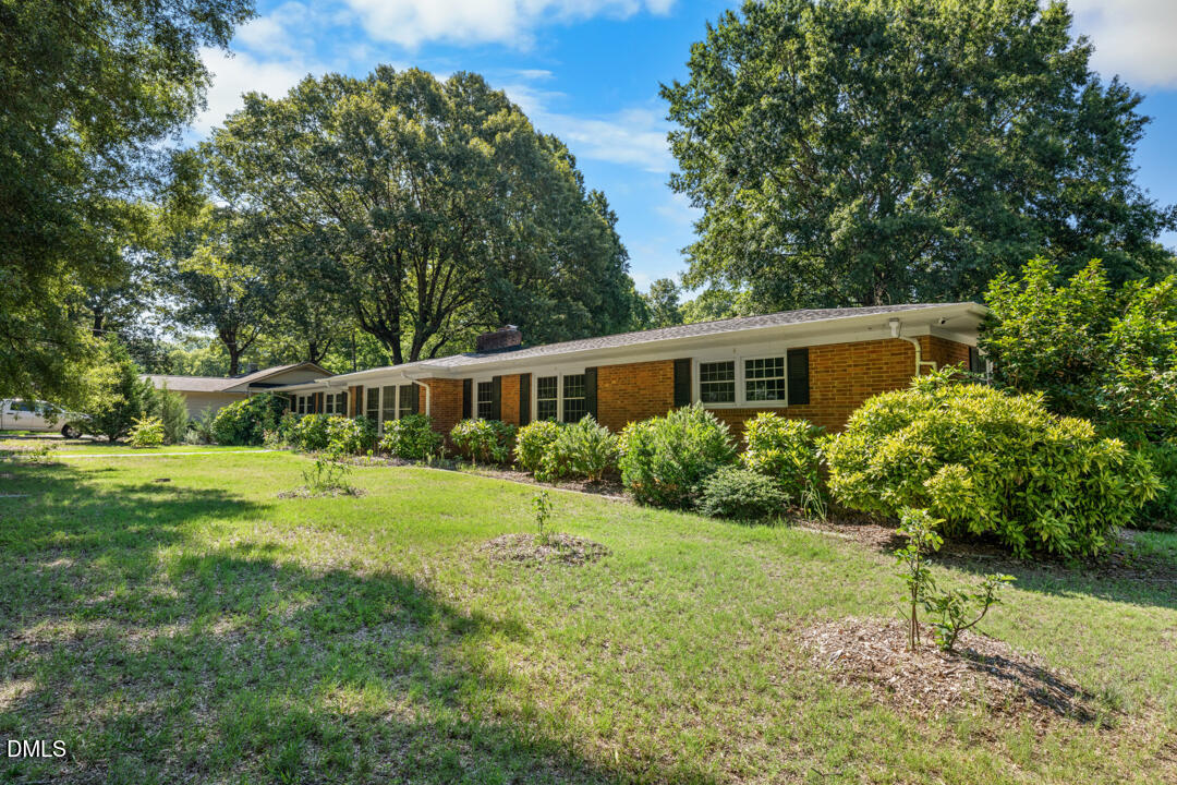 2034 Woodland Avenue