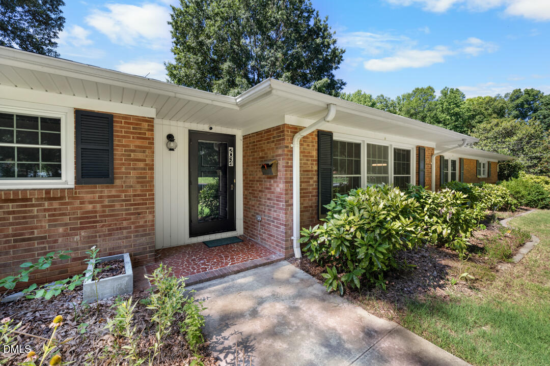 2034 Woodland Avenue