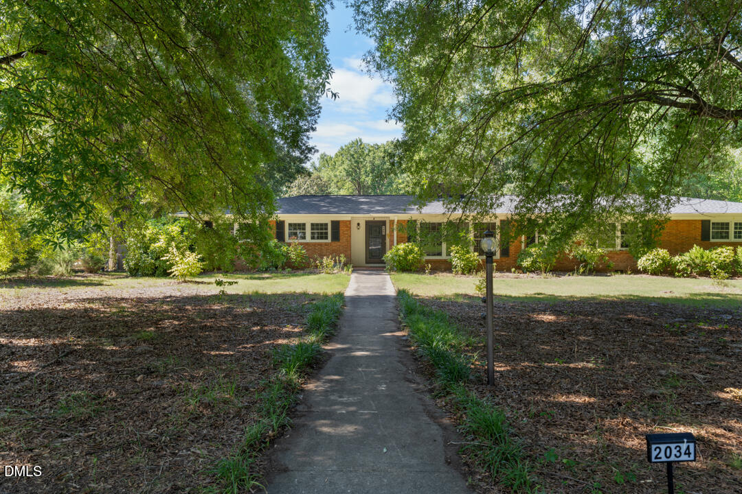 2034 Woodland Avenue