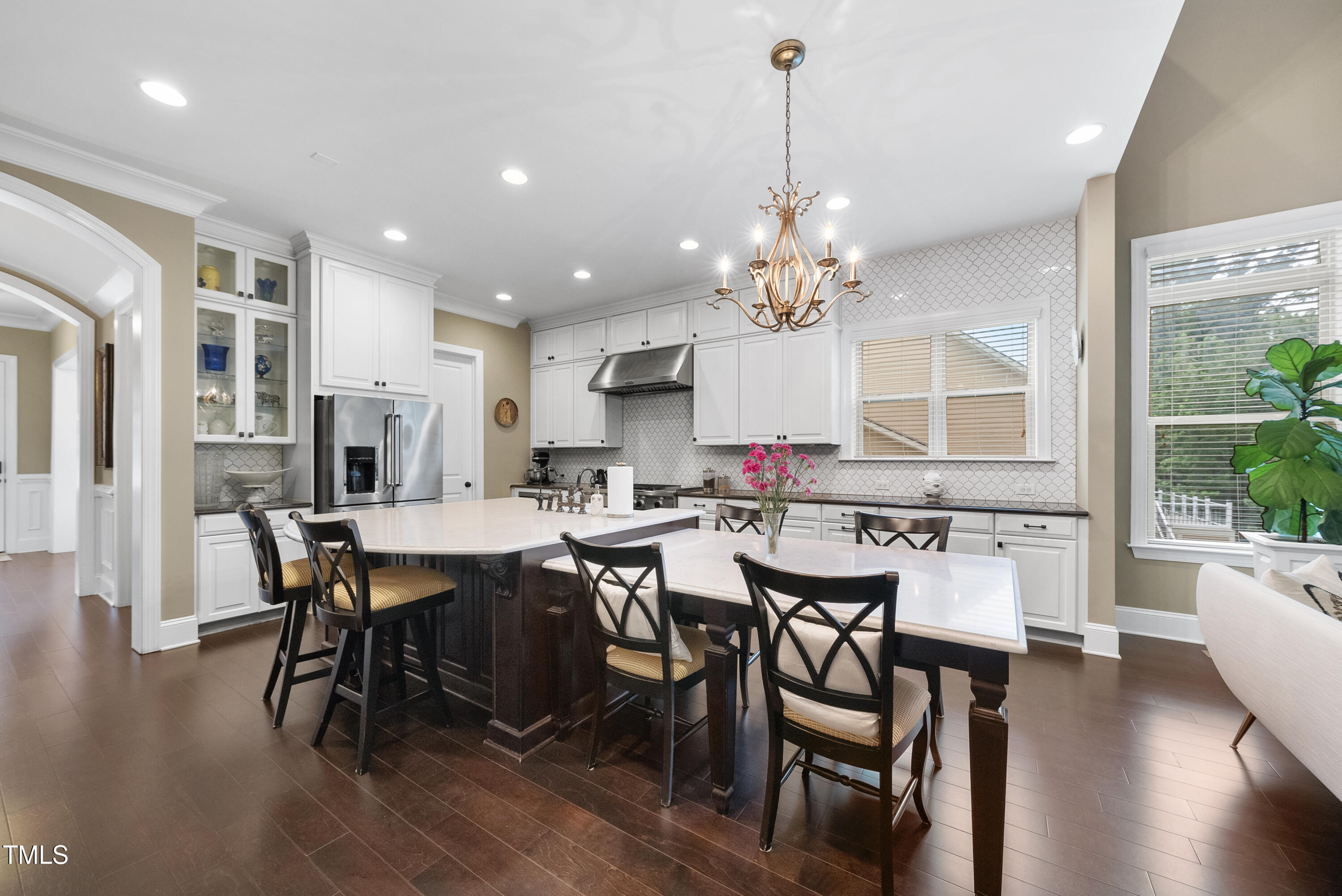 1089 Queensdale Drive
