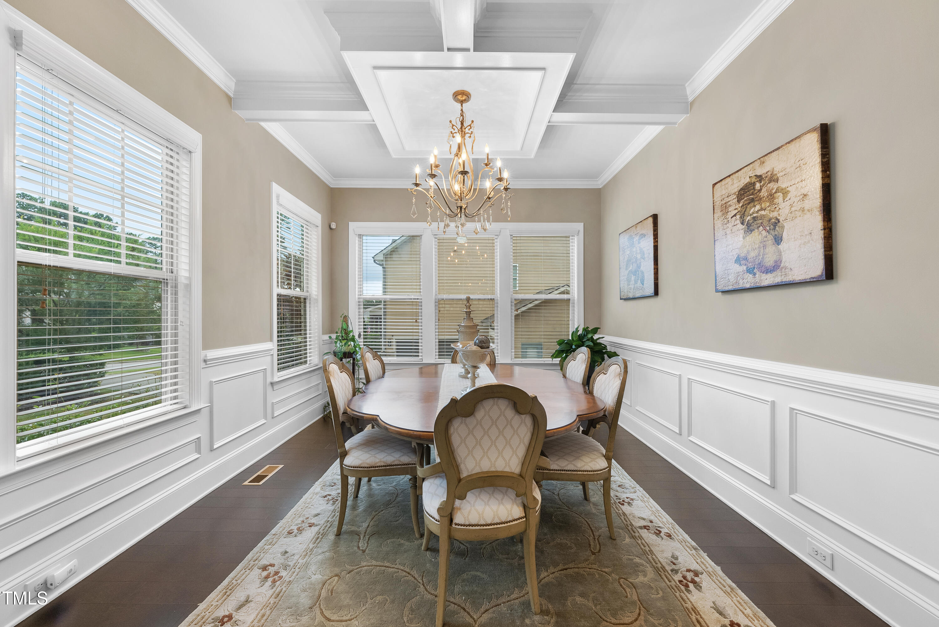 1089 Queensdale Drive