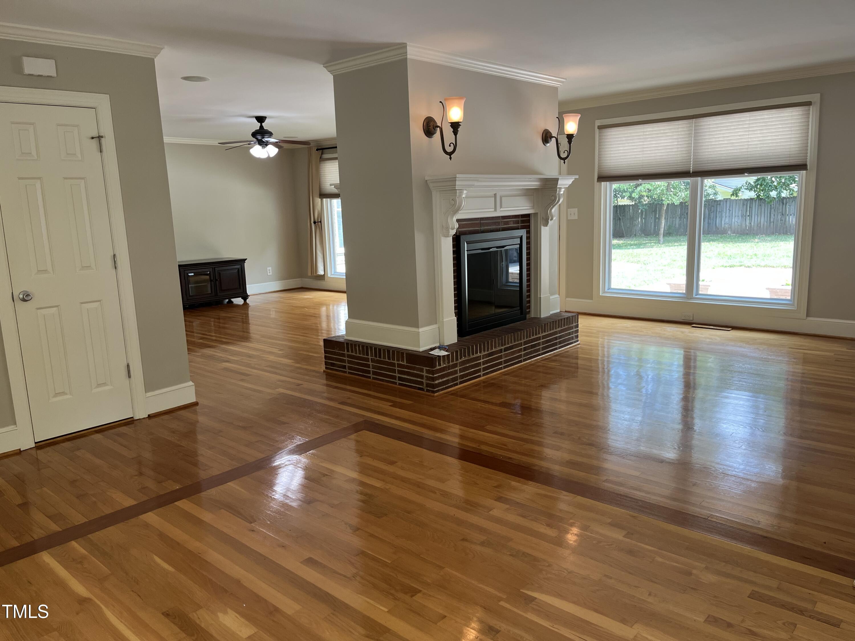 211 Hillcrest Drive
