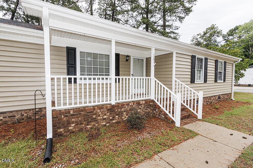 1101 Strawbush Road