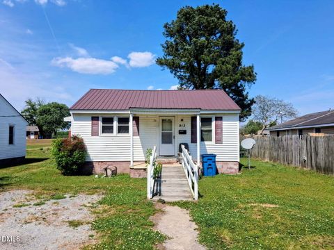 913 E Harnett Street Dunn NC 28334