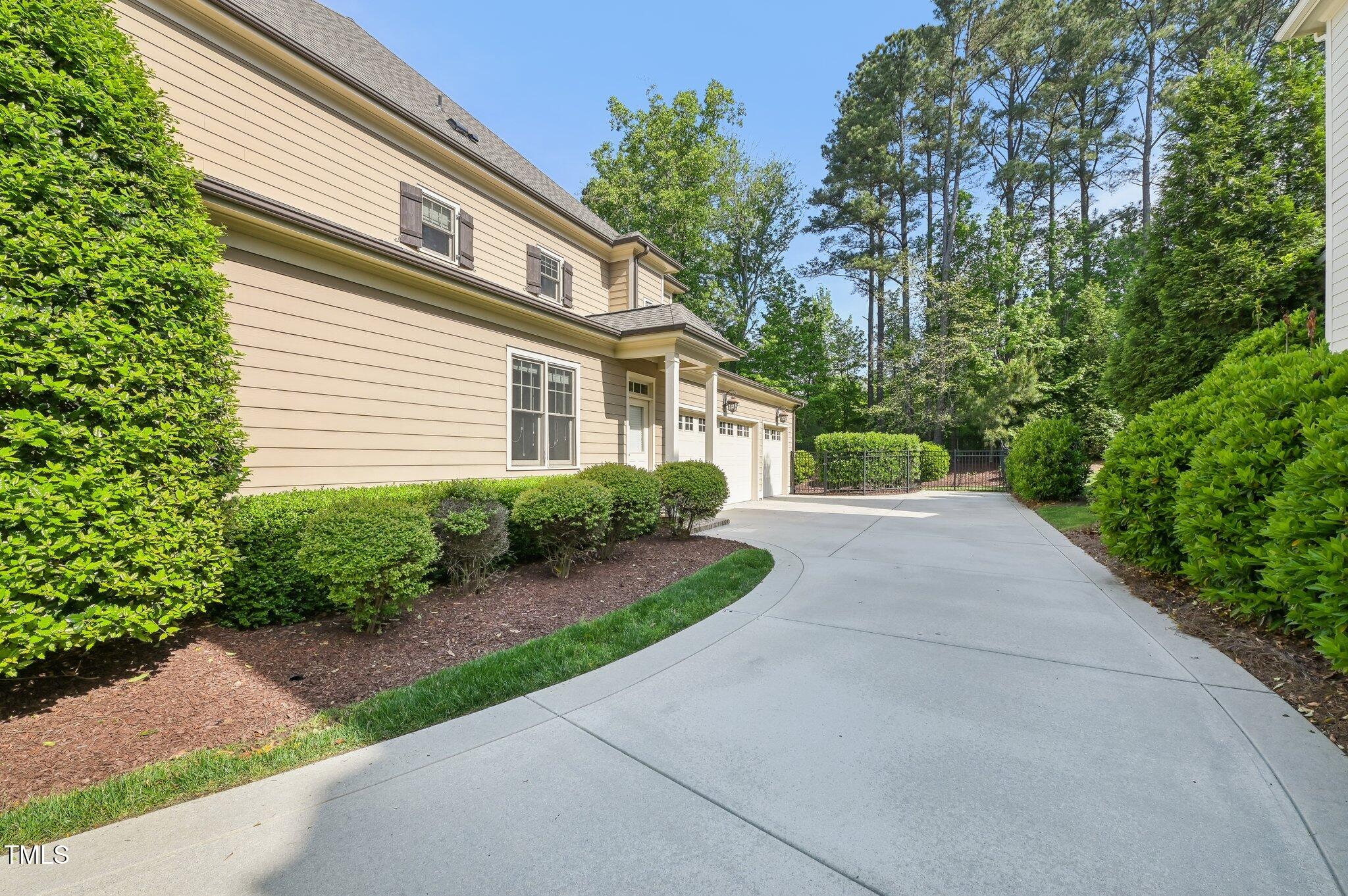 528 Bankhead Drive