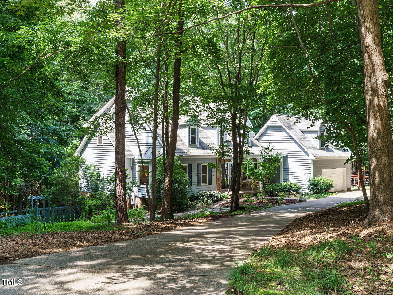 10101 Daviton Court