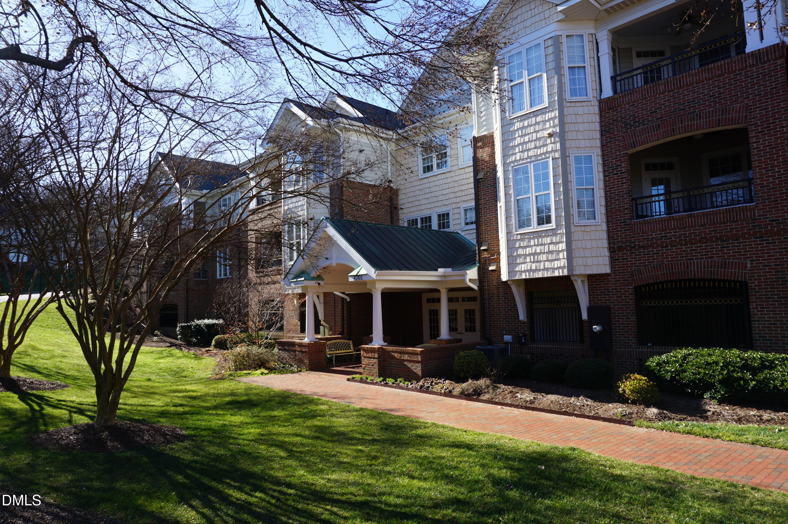 3701 Baron Cooper Pass 104