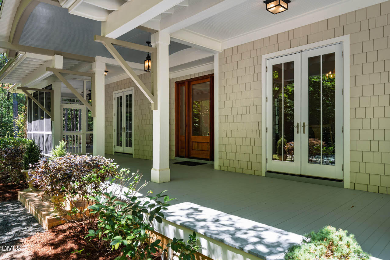 808 Solitude Point