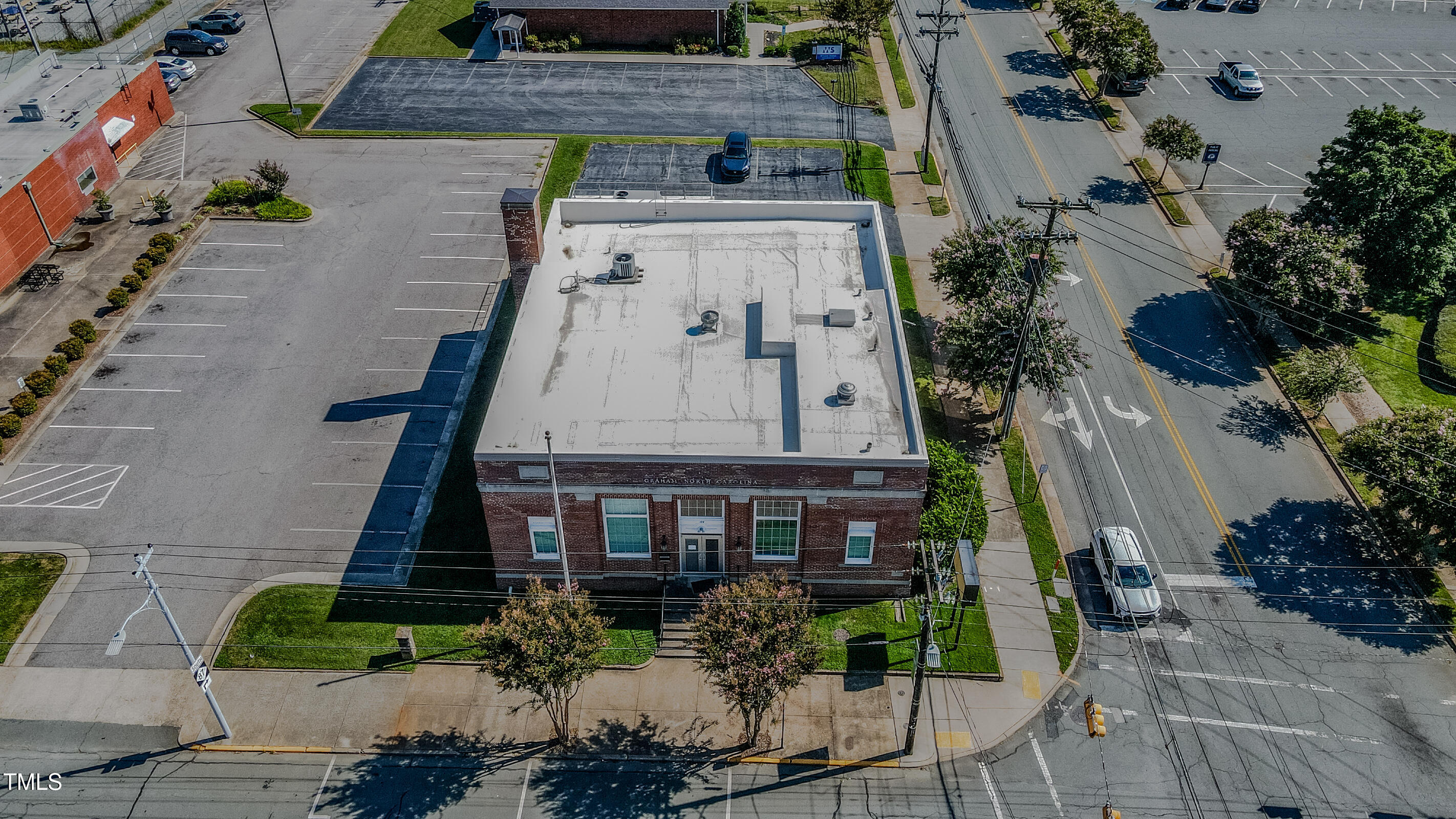 128 W Harden Street