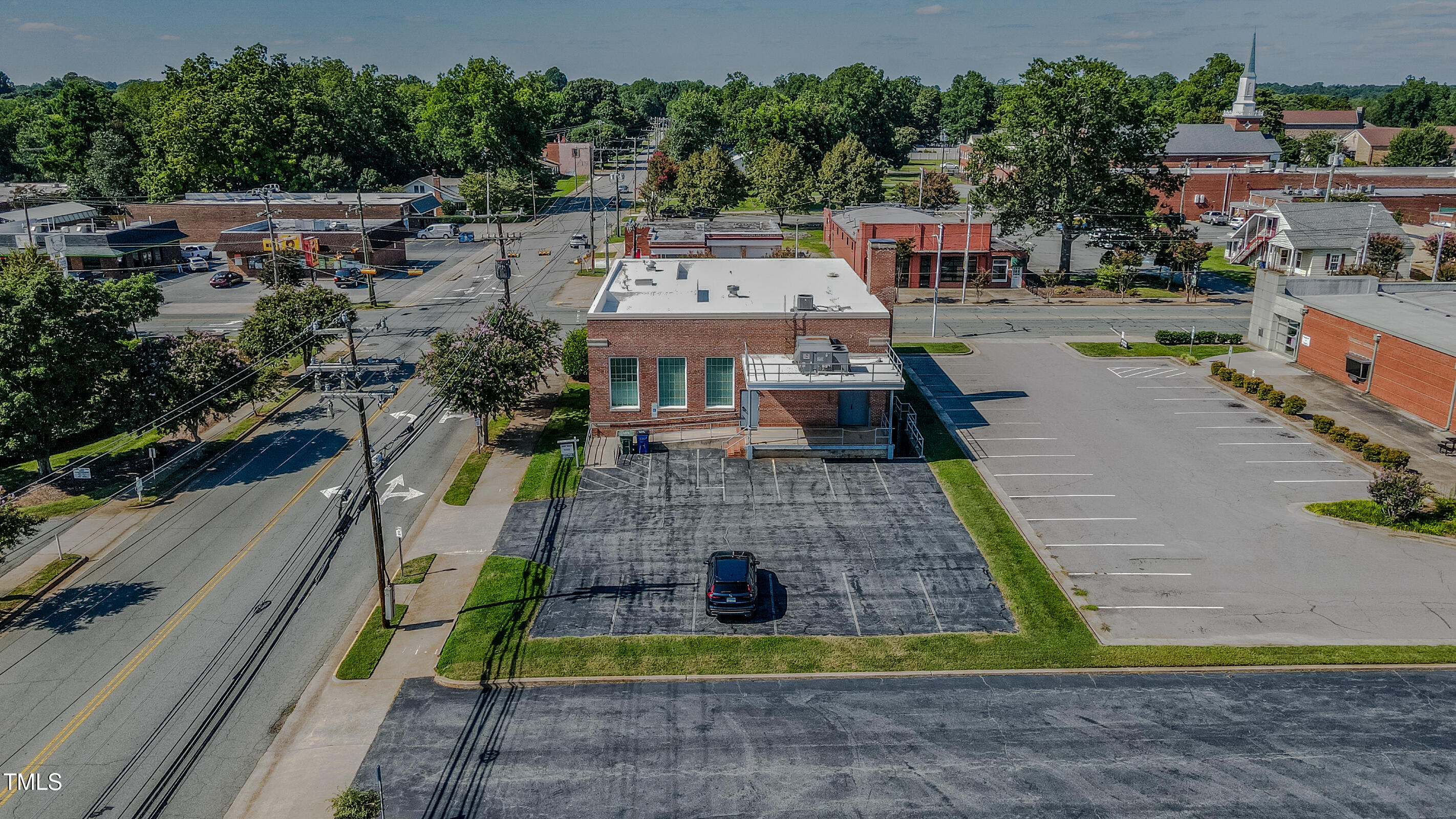 128 W Harden Street