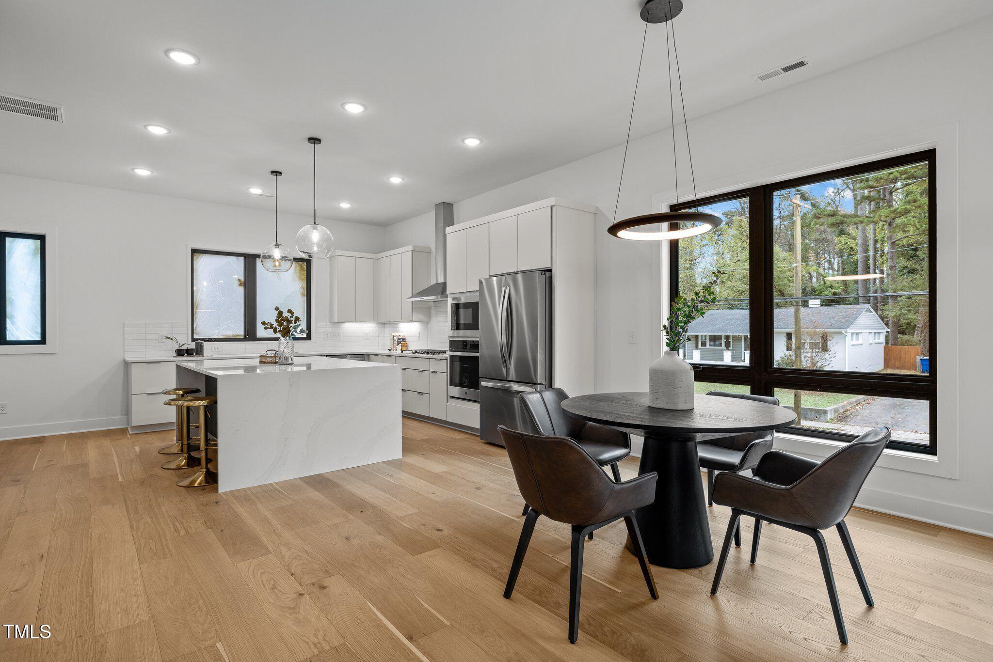 513 Edgecreek Court