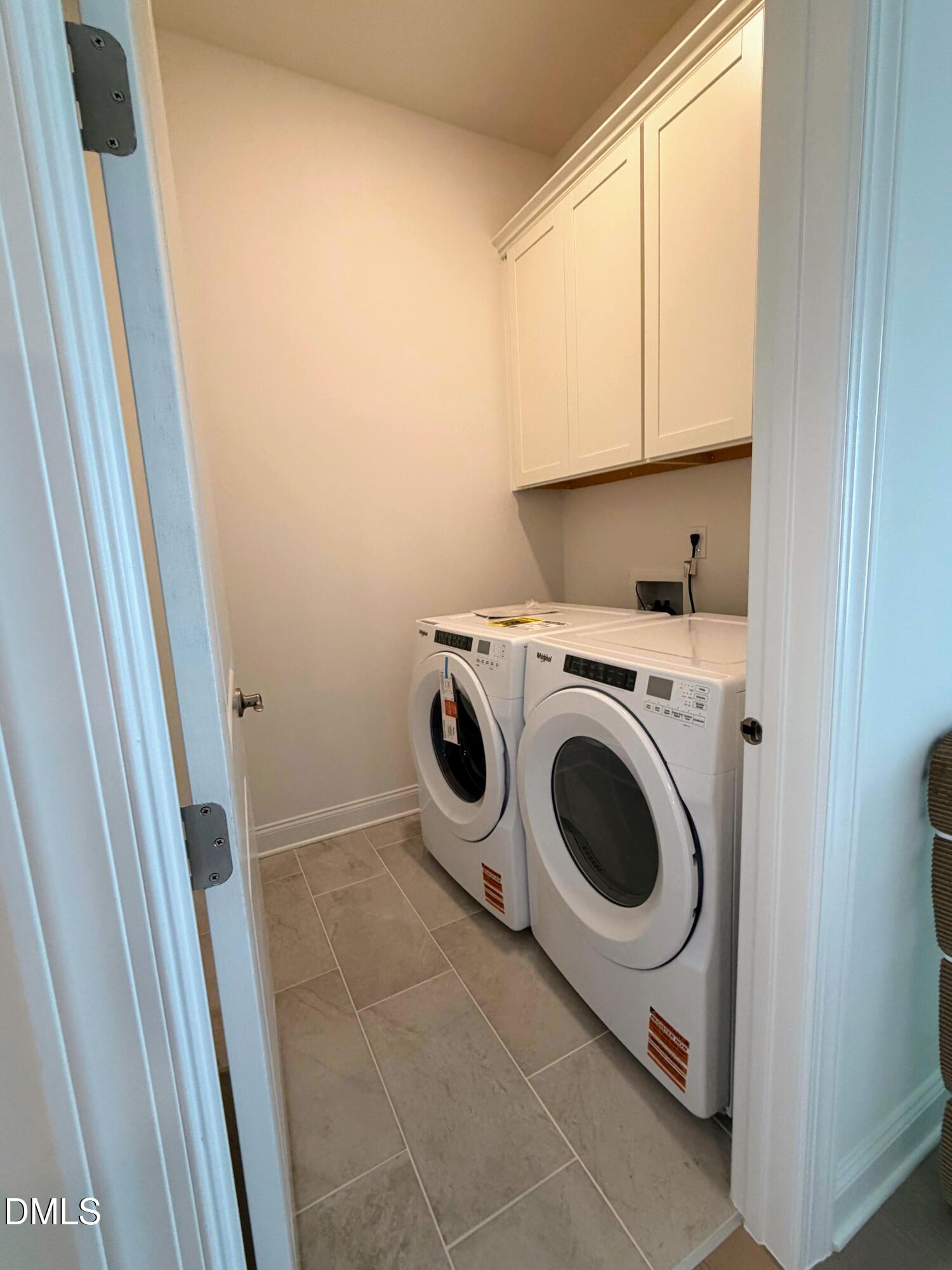 2032 Abbeyhill Drive 100