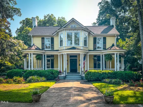 MLS: 10044844
