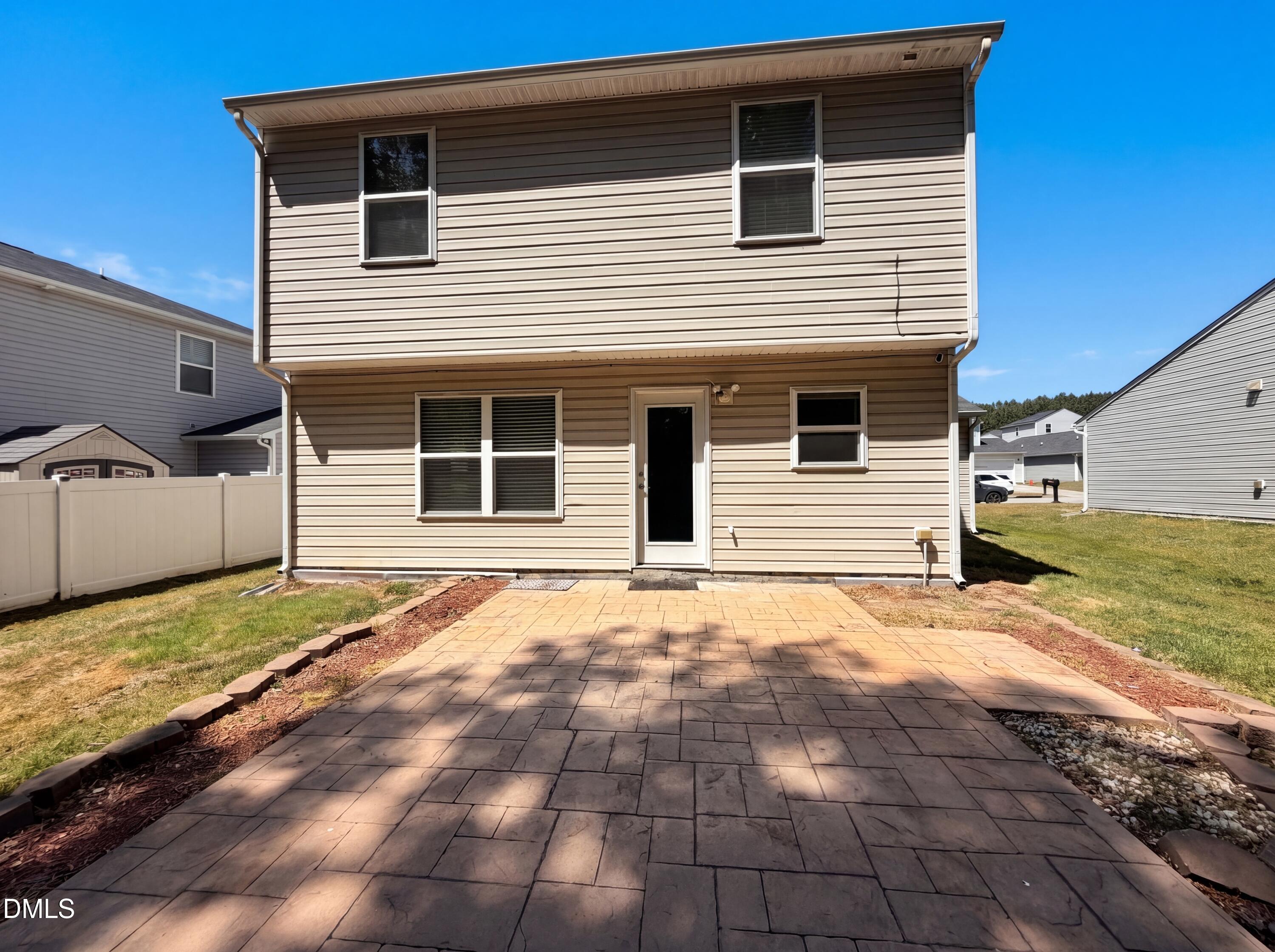 4716 Queen Pierrette Street