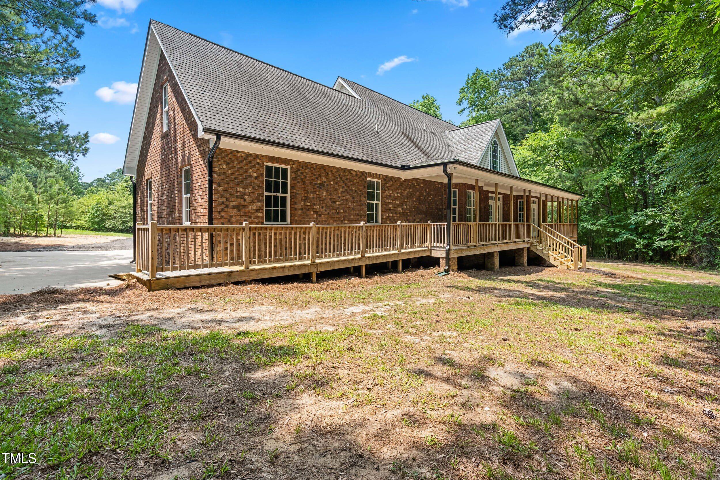 2015 Saddlebrook Drive